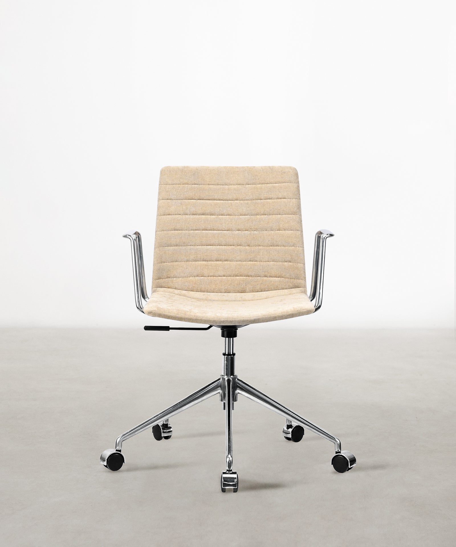 55919763358082 Silla de Escritorio Tapizada y Ajustable Jamie - Black Edition Sillas de Oficina Northdeco