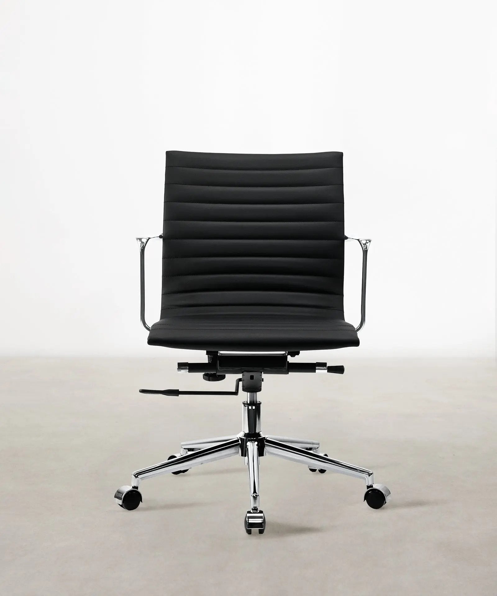 55948180586882 Silla de Oficina en Polipiel Benet Low Back Sillas de Oficina Northdeco