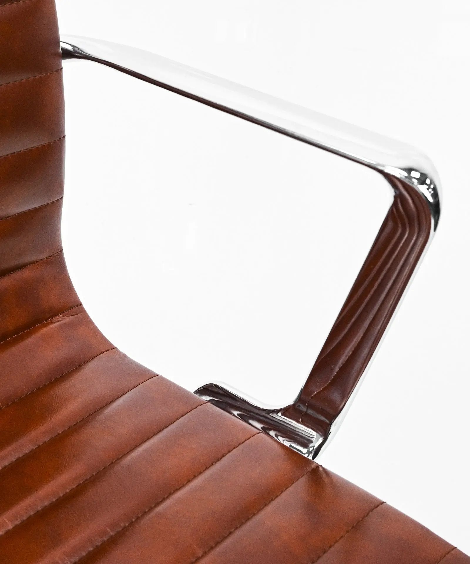 55948180619650 Silla de Oficina en Polipiel Benet Low Back Sillas de Oficina Northdeco