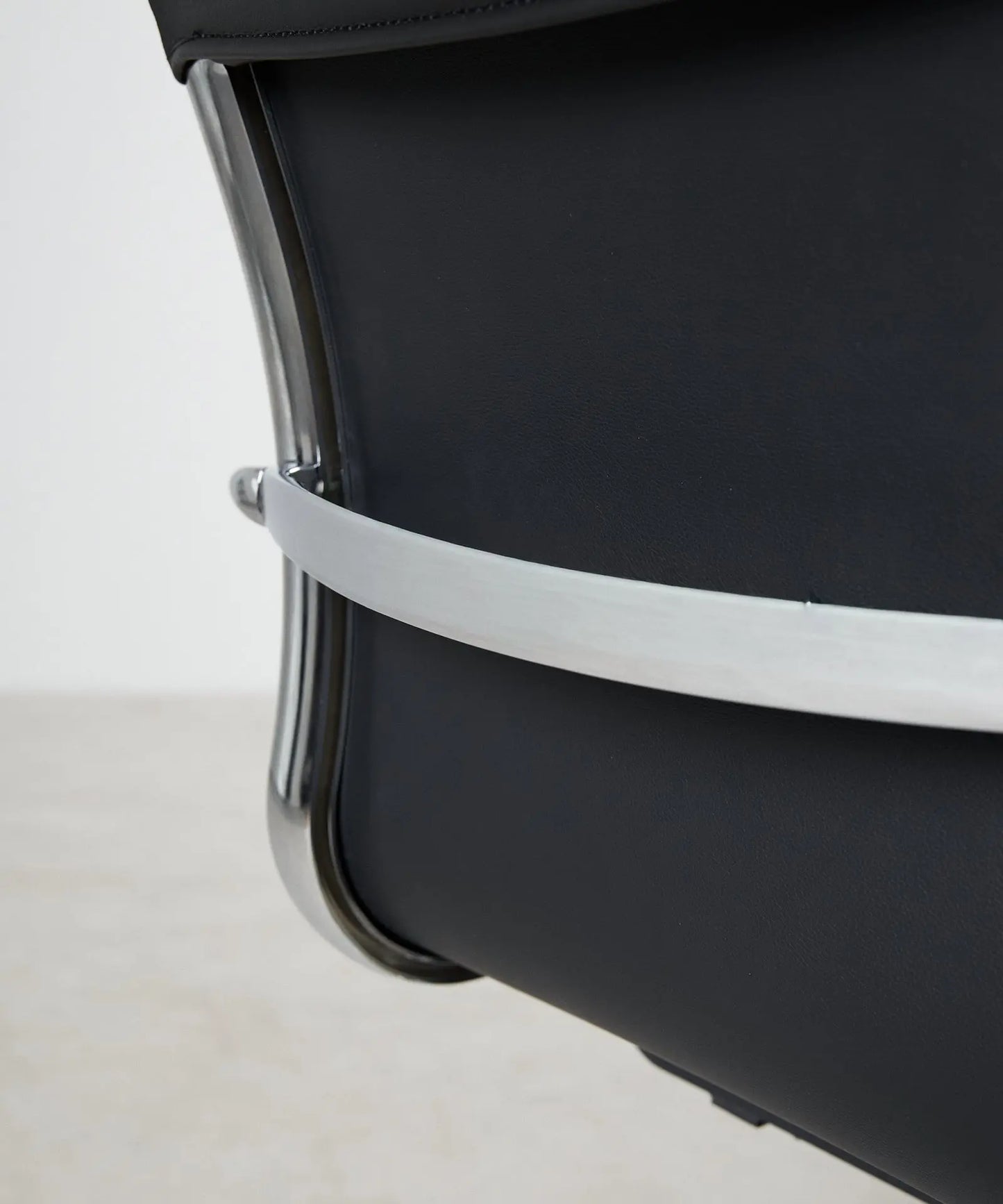 55958630039938 Silla de Oficina en Polipiel Dafne Low Back Sillas de Oficina Northdeco