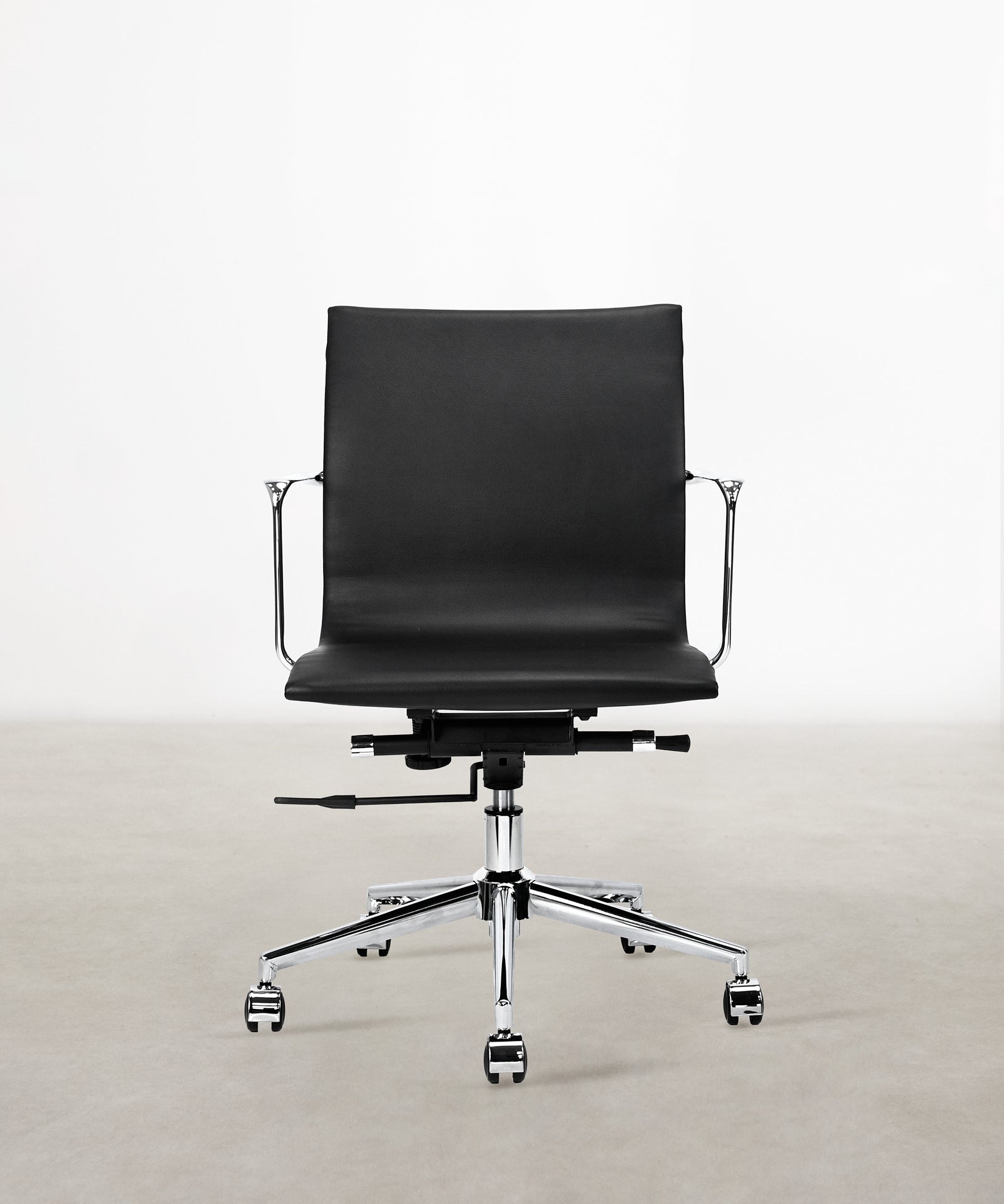 55958630039938 Silla de Oficina en Polipiel Dafne Low Back Sillas de Oficina Northdeco