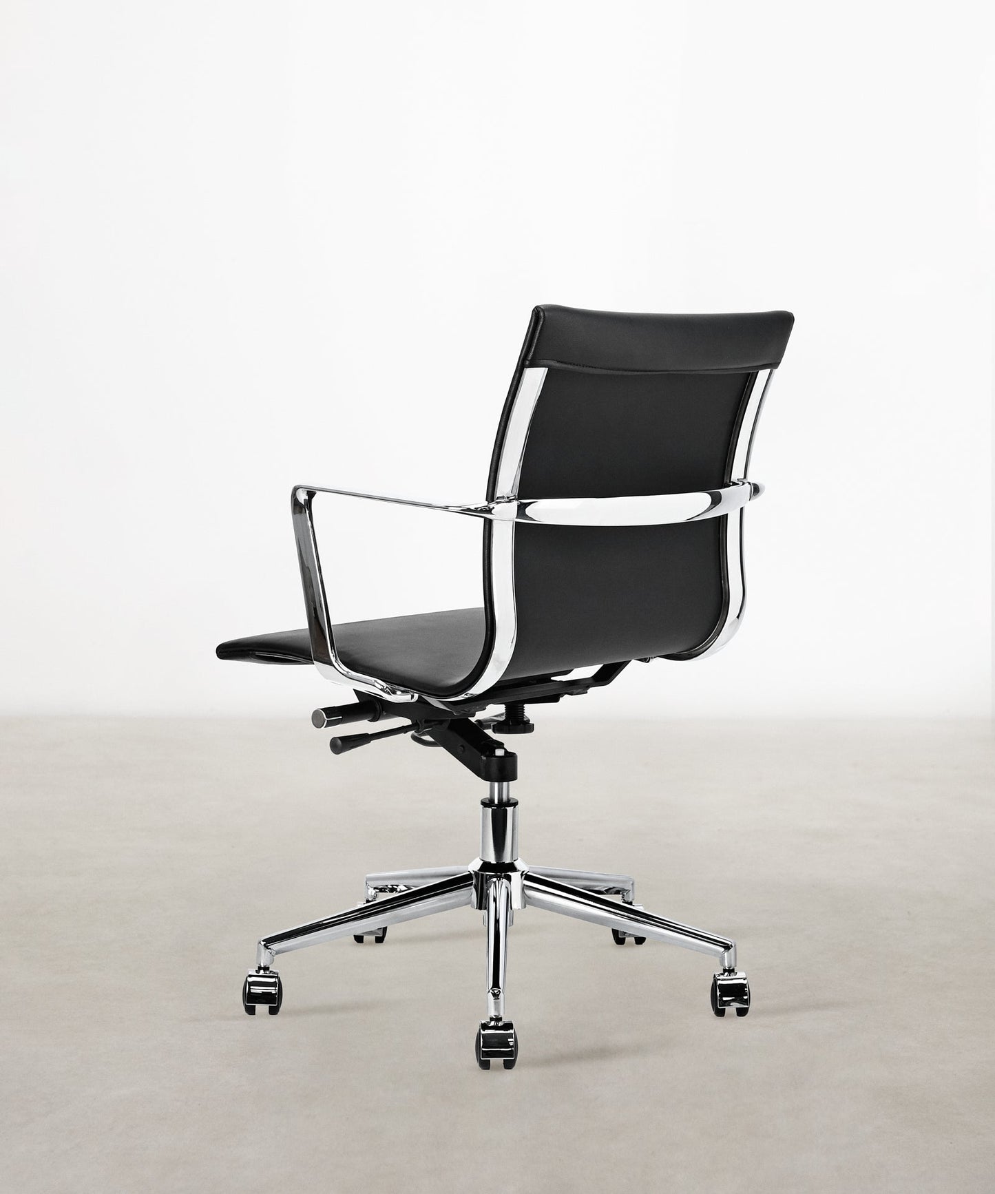 55958630039938 Silla de Oficina en Polipiel Dafne Low Back Sillas de Oficina Northdeco