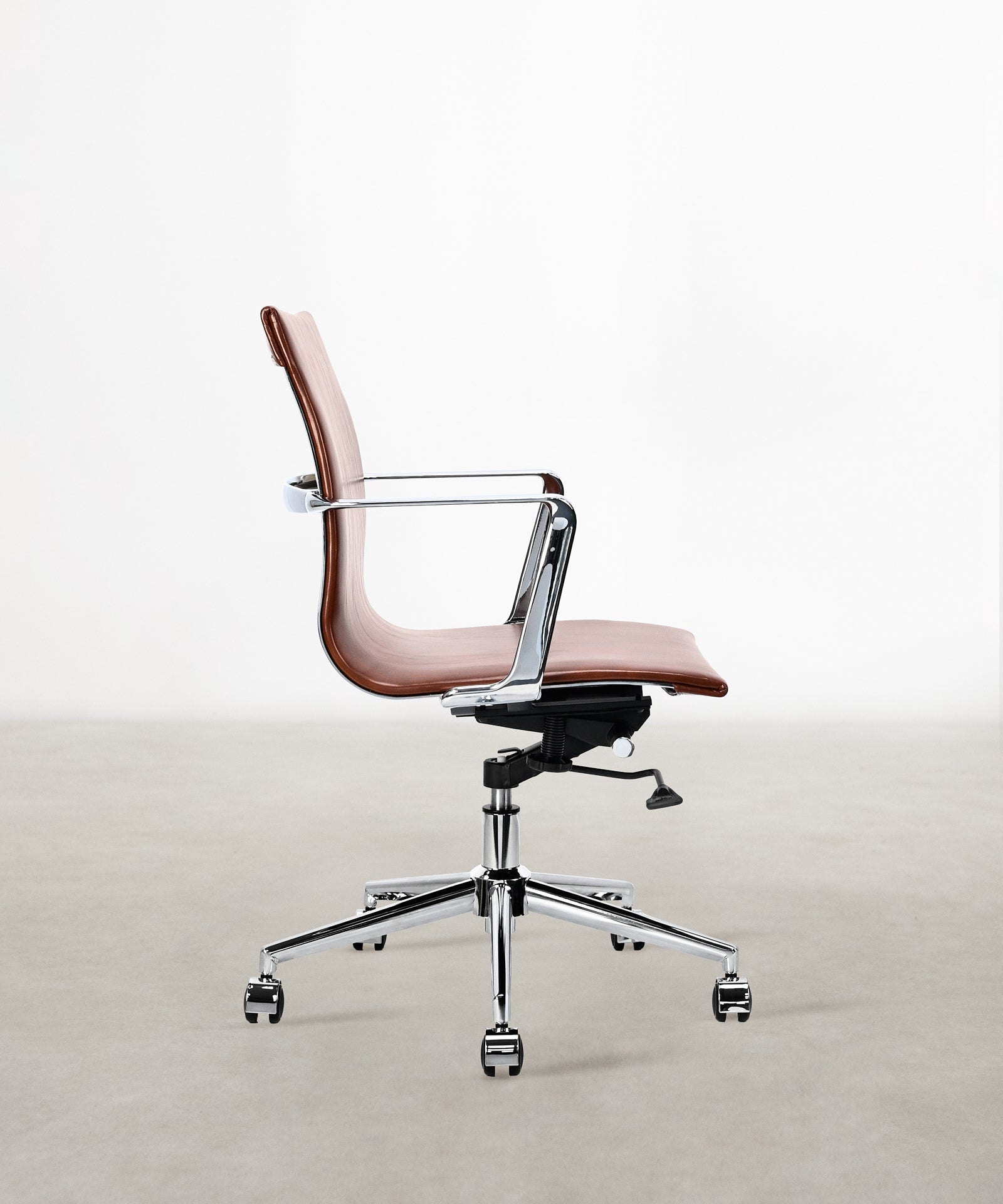 55958630007170 Silla de Oficina en Polipiel Dafne Low Back Sillas de Oficina Northdeco