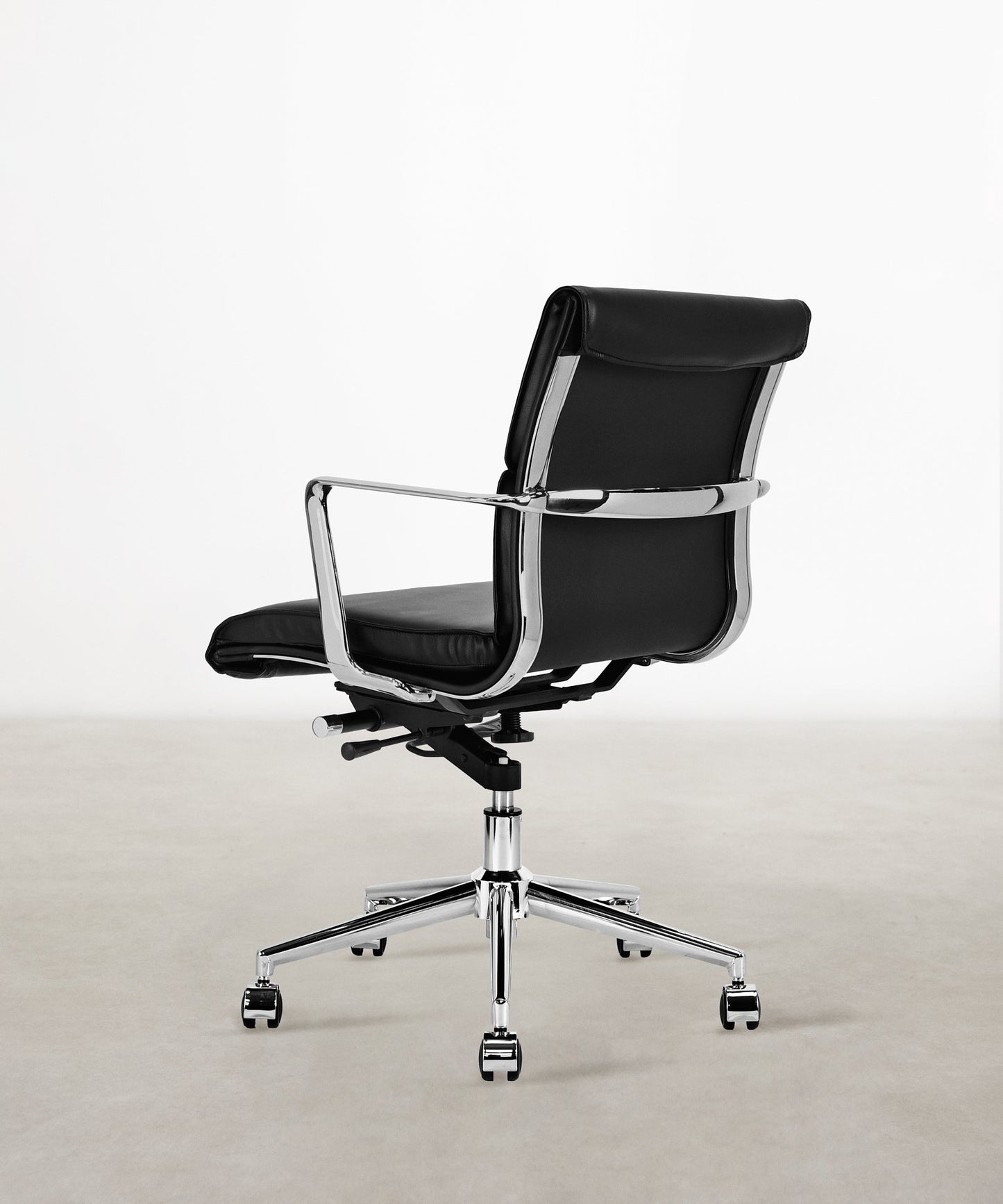 56079187706242 Silla de Oficina en Polipiel Low Base Enid Sillas de Oficina Northdeco