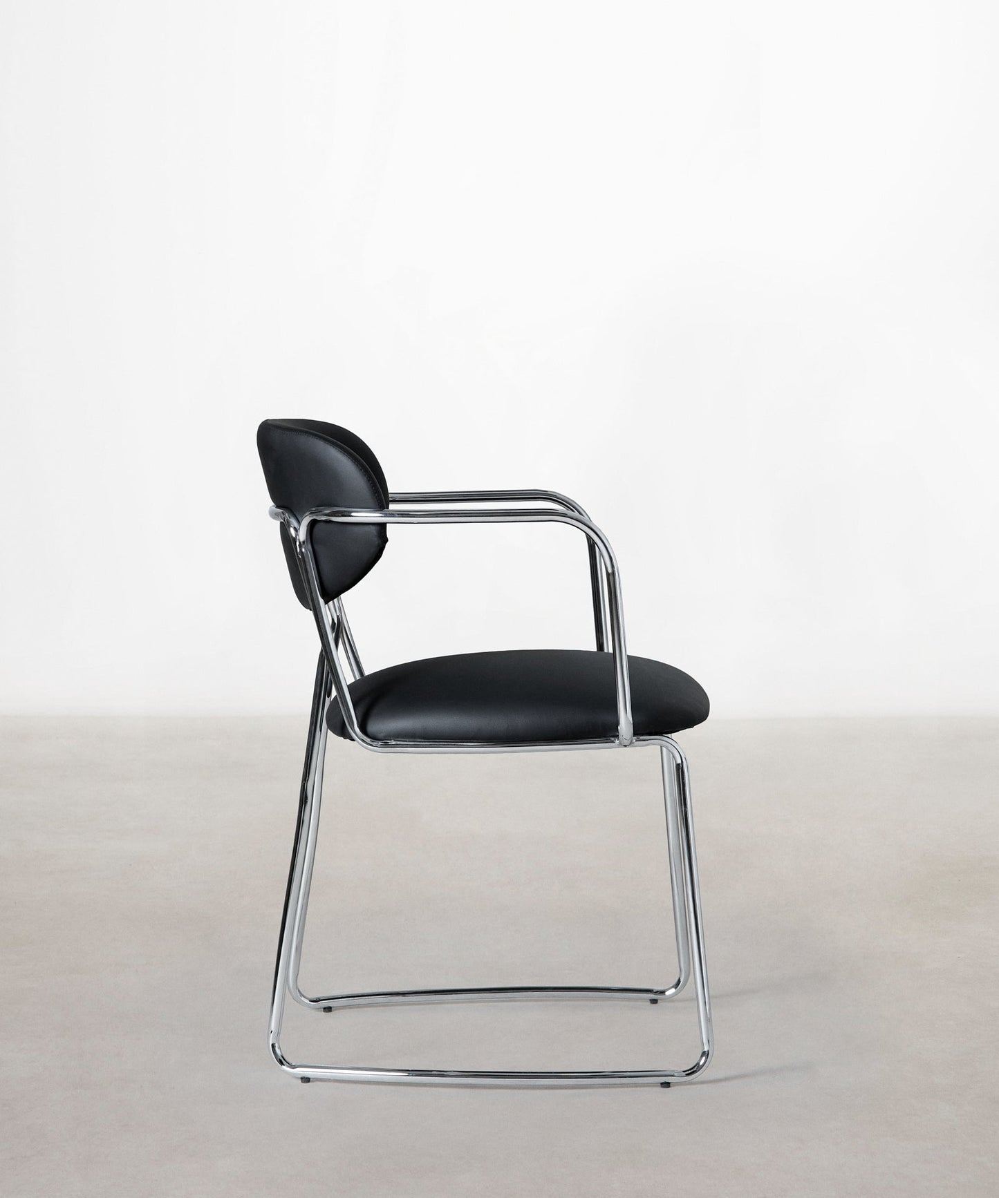 56625833607554 Silla de Comedor de Polipiel y Metal con Reposabrazos Moritz PU Sillas tapizadas Northdeco