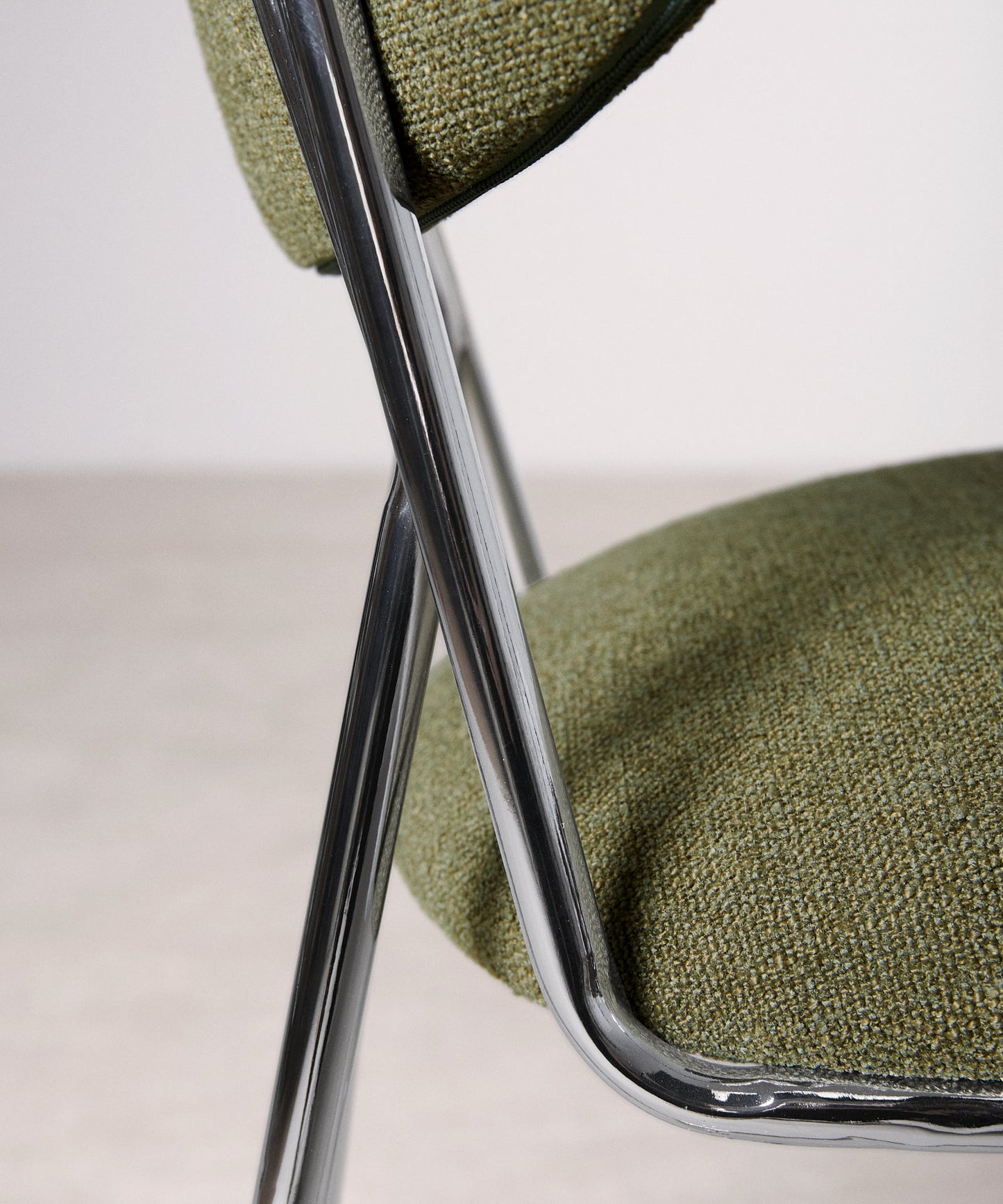 56625826496898 Silla de Comedor de Tela y metal con Reposabrazos Mortiz Arms Sillas tapizadas Northdeco