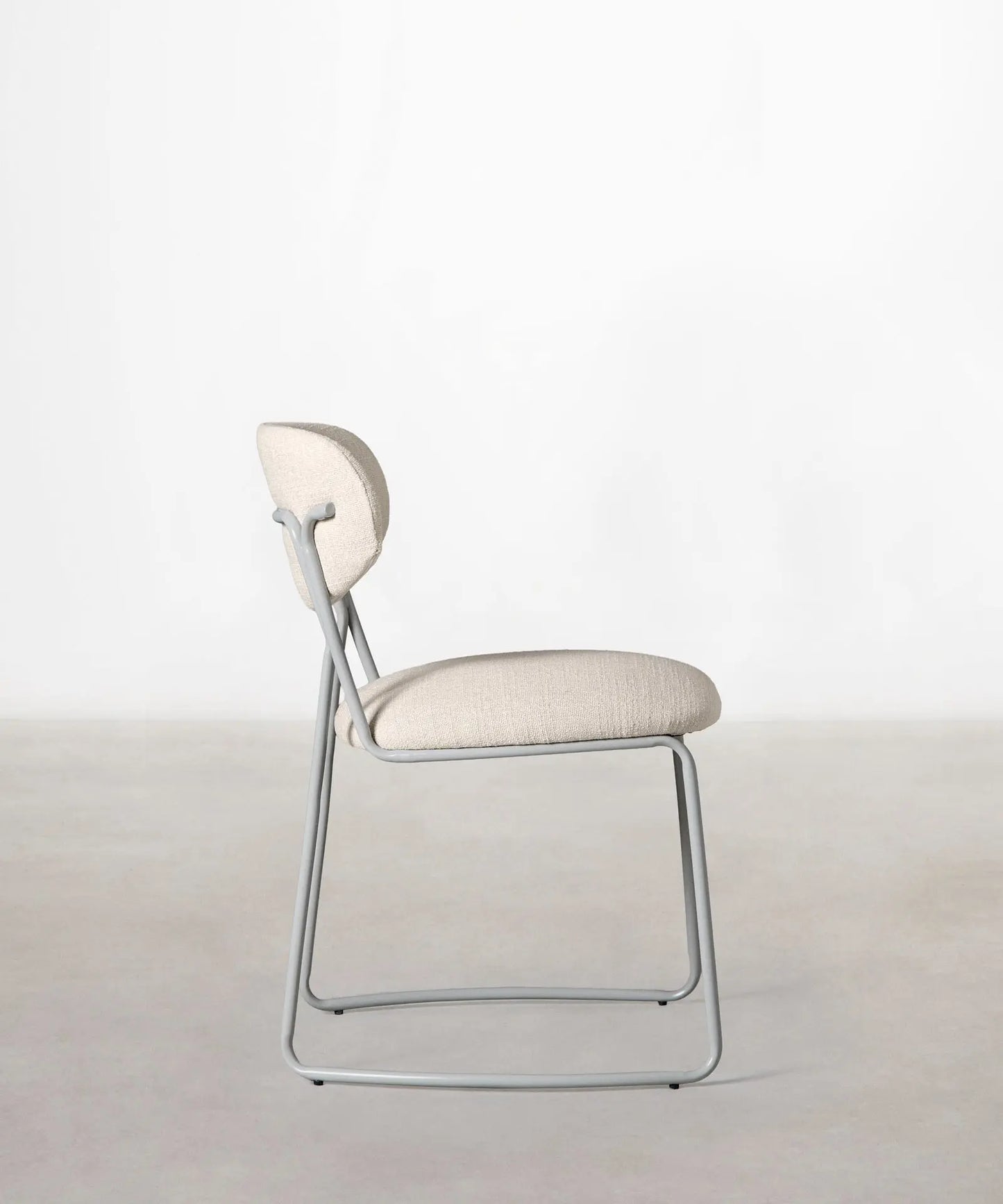 56625769611650 Silla de Comedor de Tela y metal Moritz Sillas tapizadas Northdeco