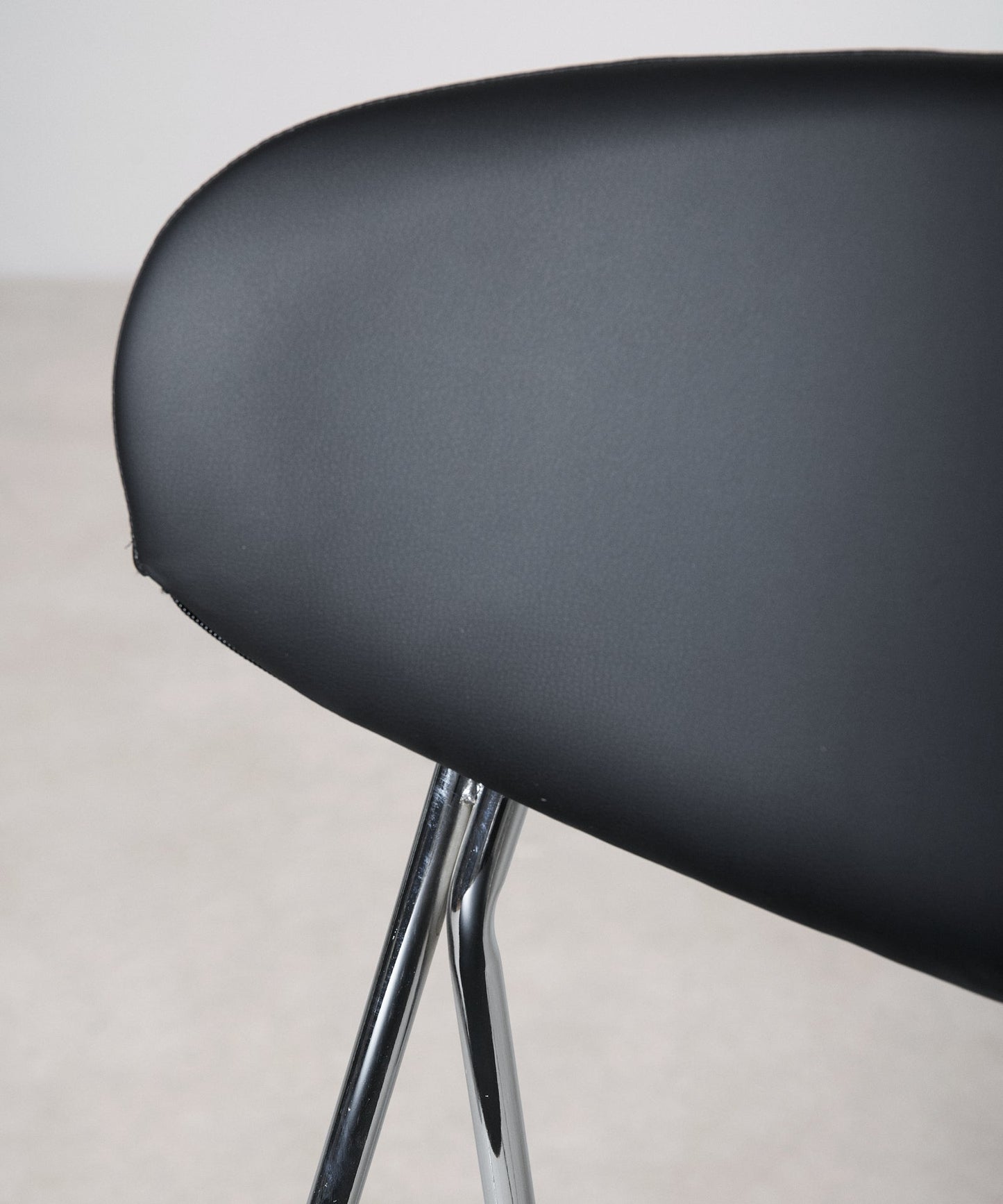 56625734779266 Silla de Comedor de Polipiel y Metal Moritz PU Sillas tapizadas Northdeco