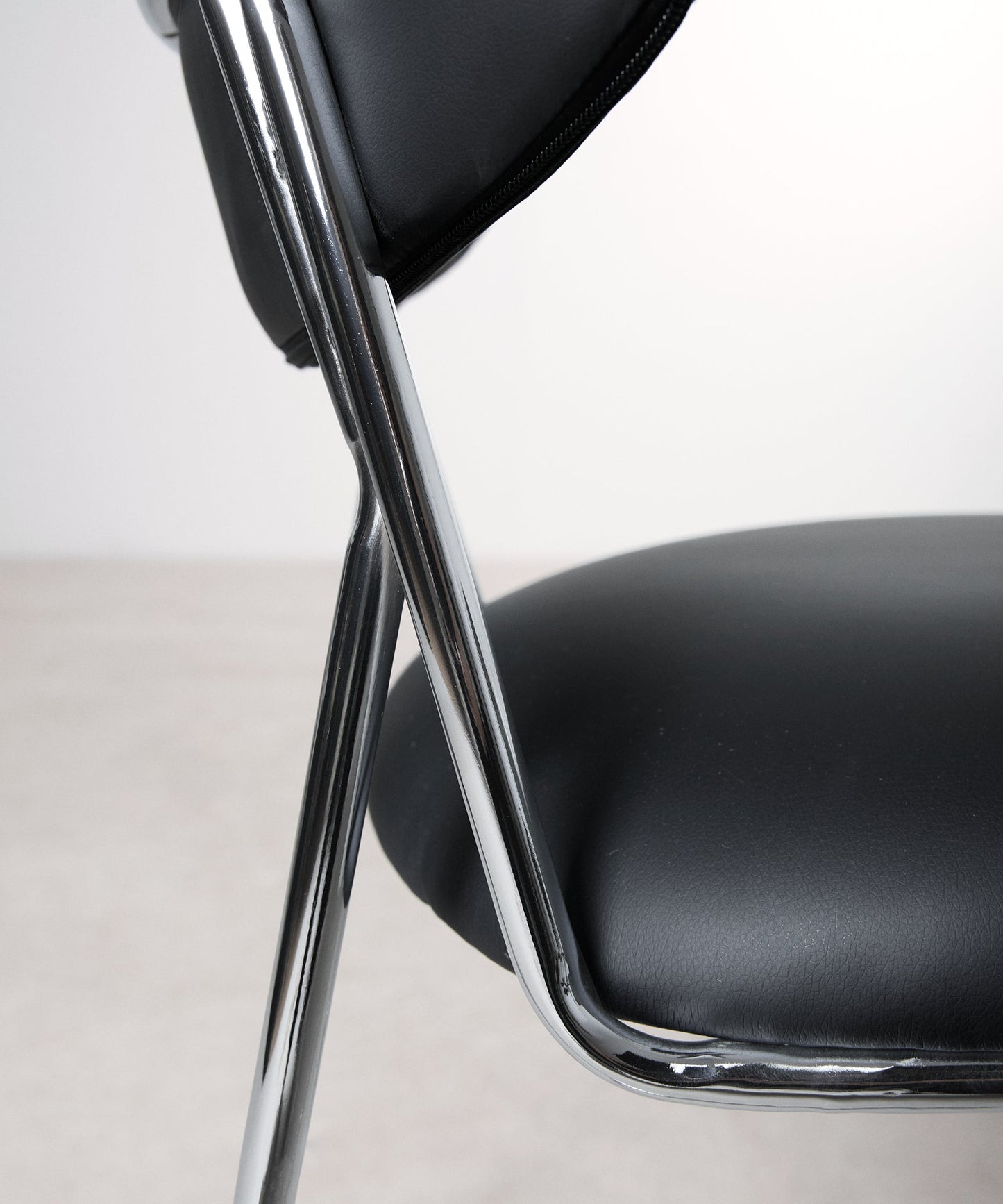 56625734779266 Silla de Comedor de Polipiel y Metal Moritz PU Sillas tapizadas Northdeco