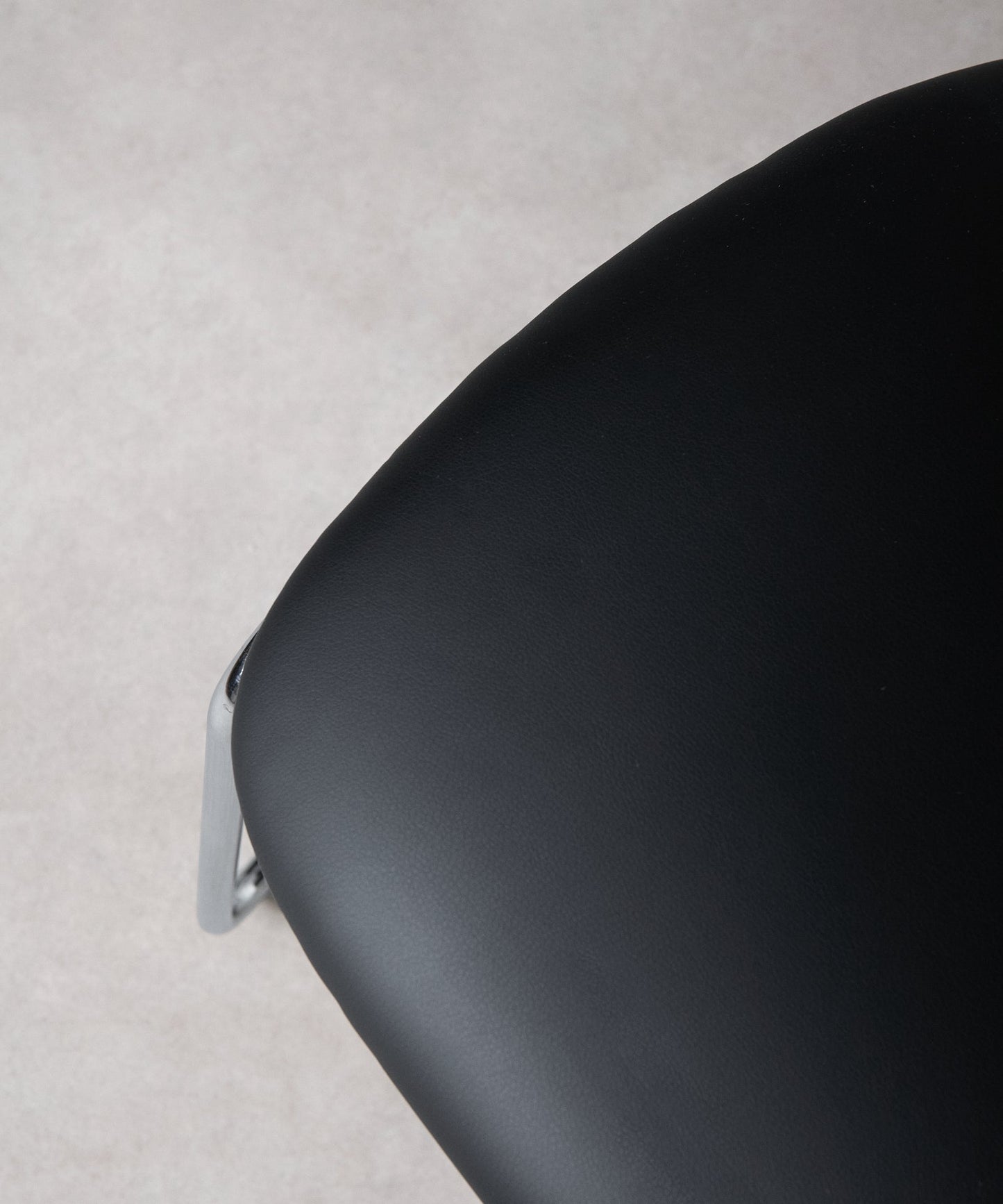 56625734779266 Silla de Comedor de Polipiel y Metal Moritz PU Sillas tapizadas Northdeco