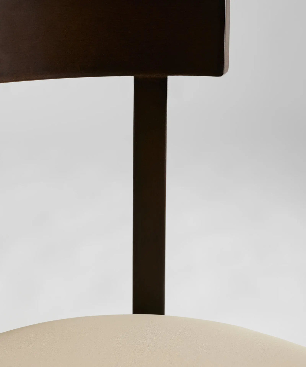 56835869999490 Silla de Comedor en Madera Tapizada Bent Sillas de Madera Northdeco