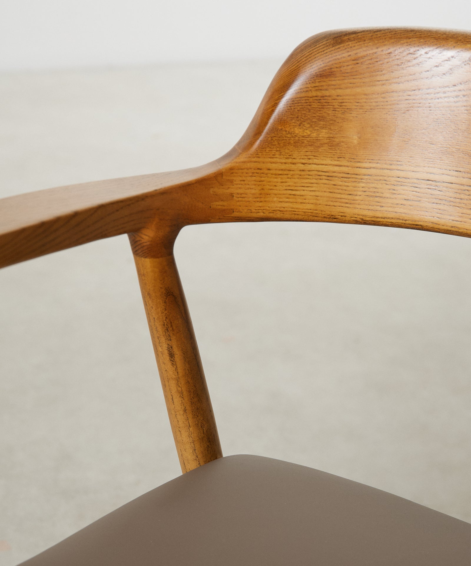 55796815724930 Copia de olivia ND-0612 LIGHT WALNUT Sillas de Madera Northdeco