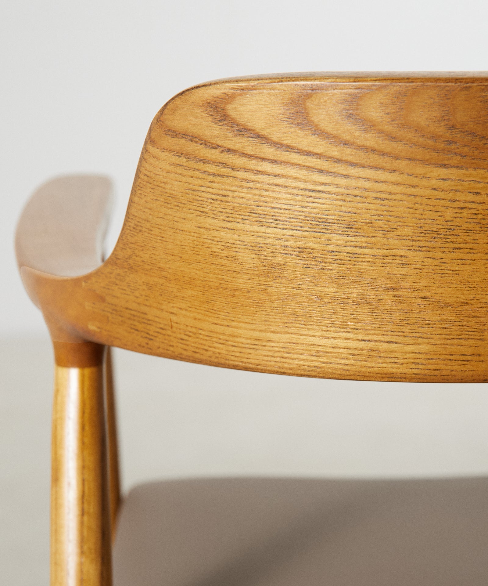 55796815724930 Copia de olivia ND-0612 LIGHT WALNUT Sillas de Madera Northdeco