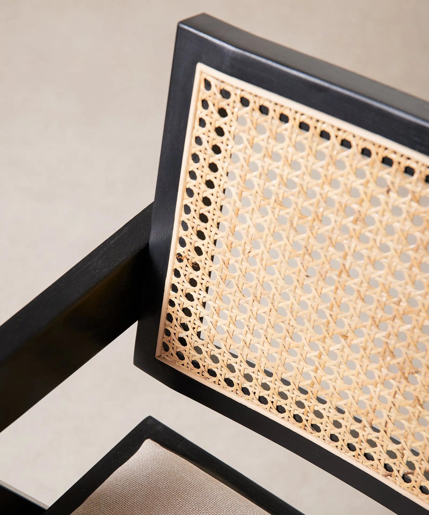 47041483997521 Silla de Comedor en Madera Tapizada con Reposabrazos Pauline Arms Sillas de madera Northdeco