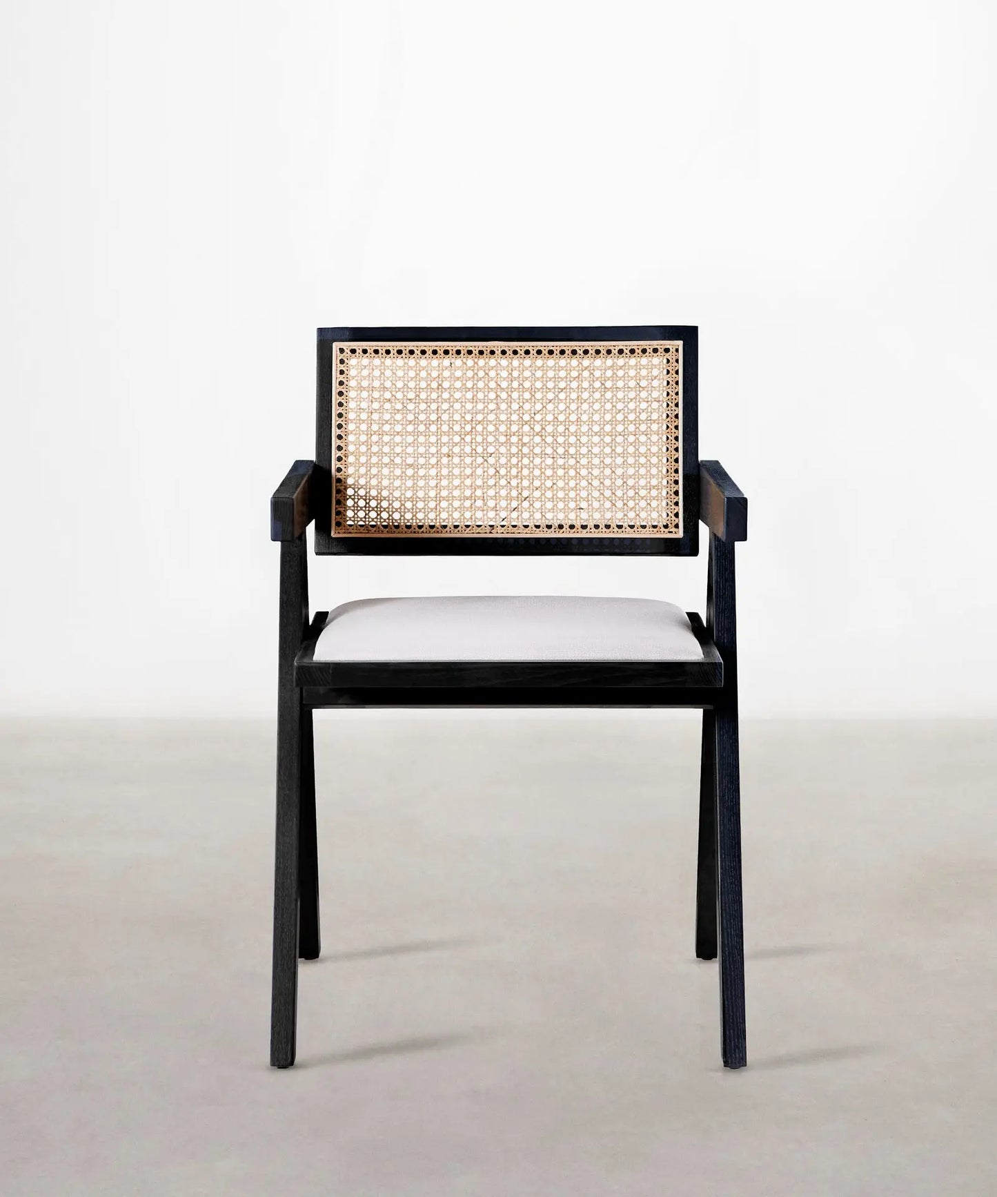 47041483997521 Silla de Comedor en Madera Tapizada con Reposabrazos Pauline Arms Sillas de madera Northdeco