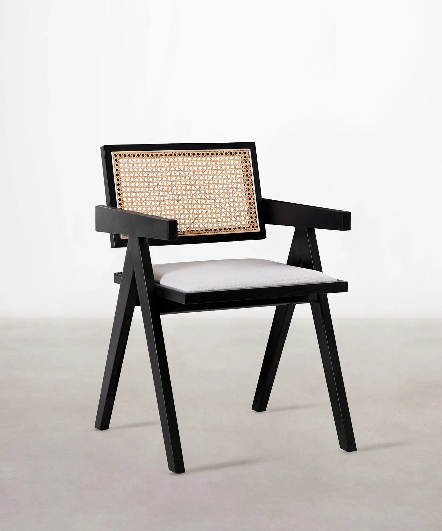 47041483997521 Silla de Comedor en Madera Tapizada con Reposabrazos Pauline Arms Sillas de madera Northdeco