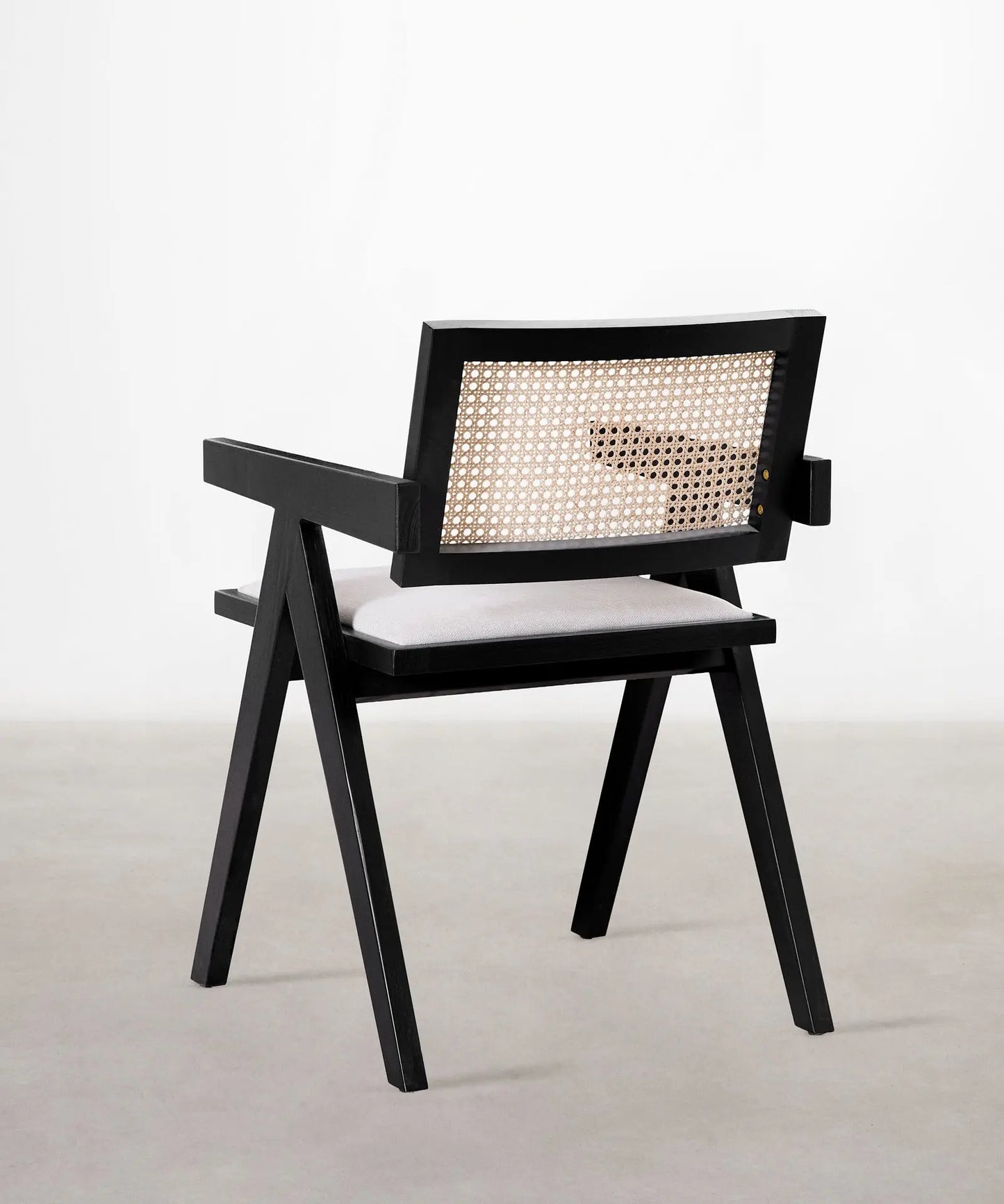 47041483997521 Silla de Comedor en Madera Tapizada con Reposabrazos Pauline Arms Sillas de madera Northdeco