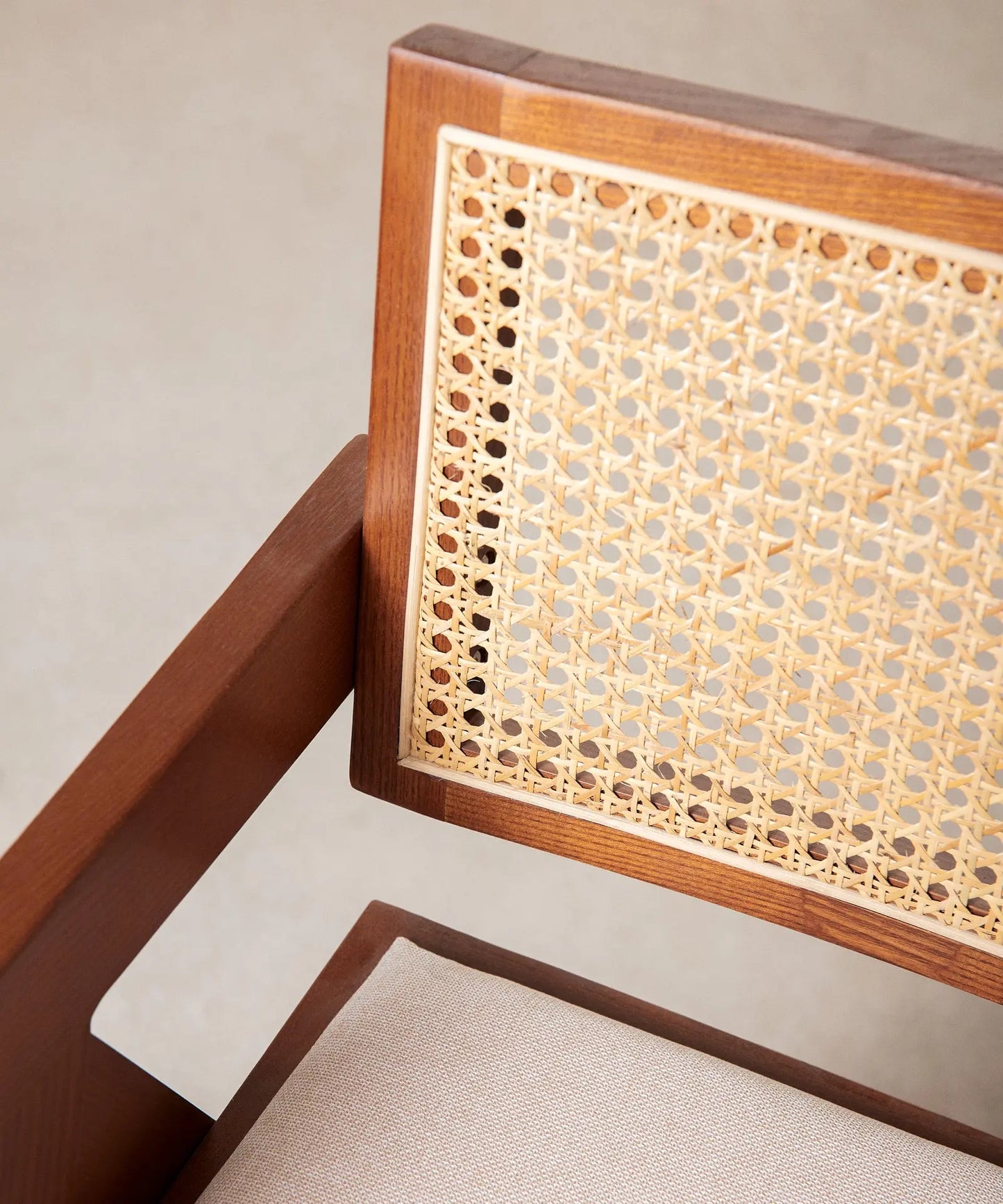 47041483899217 Silla de Comedor en Madera Tapizada con Reposabrazos Pauline Arms Sillas de madera Northdeco