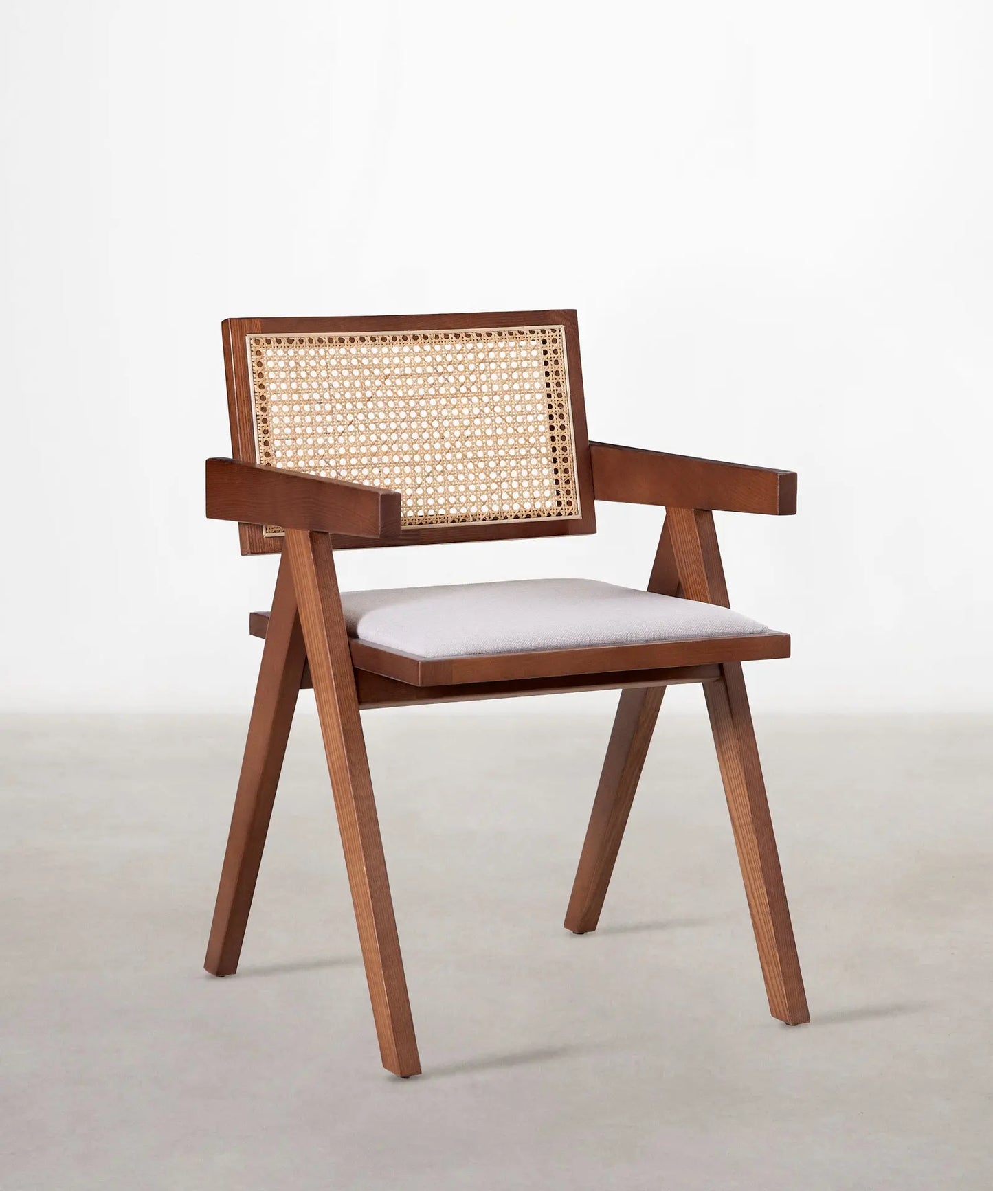 47041483899217 Silla de Comedor en Madera Tapizada con Reposabrazos Pauline Arms Sillas de madera Northdeco