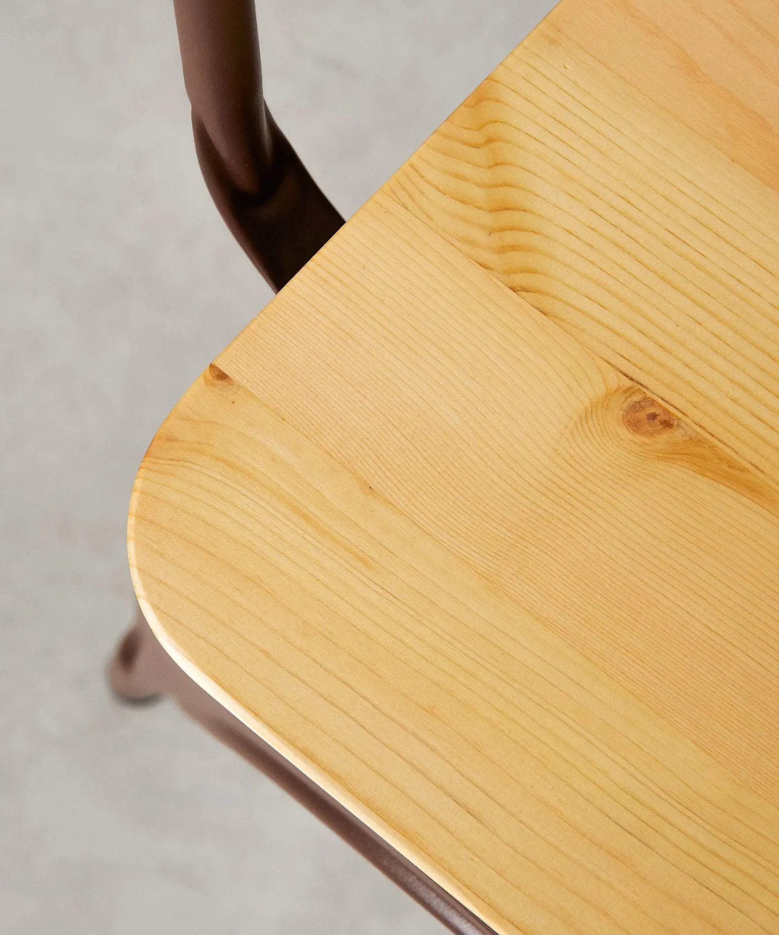 55815409762690 Silla de Comedor de Metal y Madera Tolik Wood Sillas Metálicas Northdeco