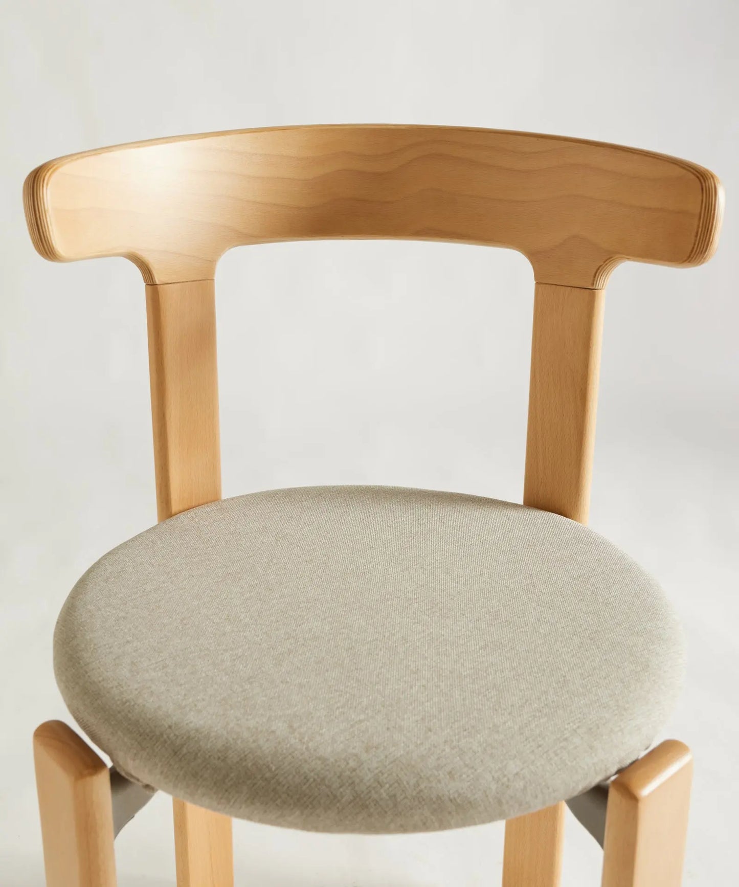 56687044952450 Silla de Comedor en Madera Tapizada Grim Sillas de Madera Northdeco