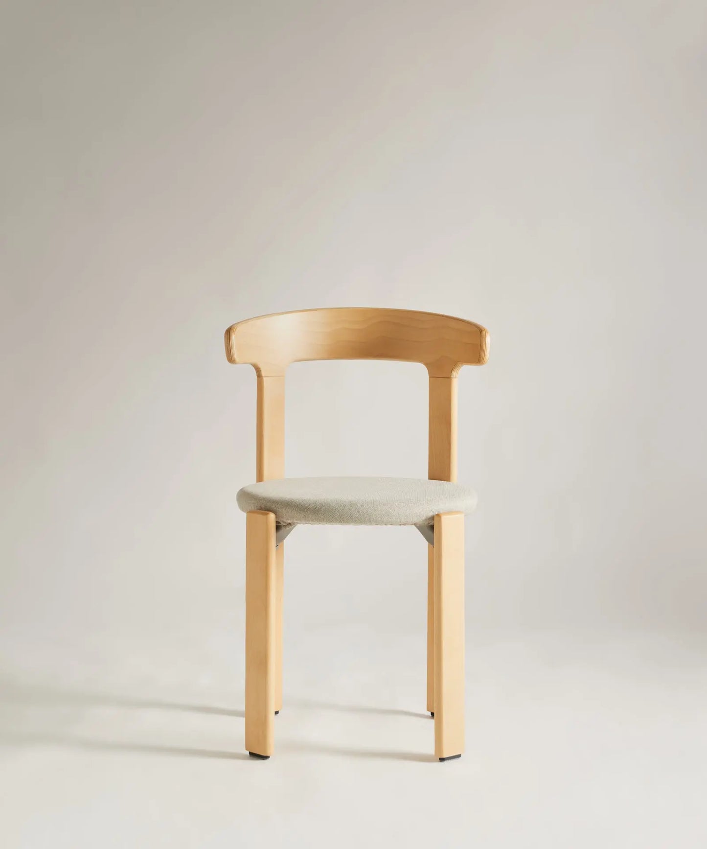 56687044952450 Silla de Comedor en Madera Tapizada Grim Sillas de Madera Northdeco