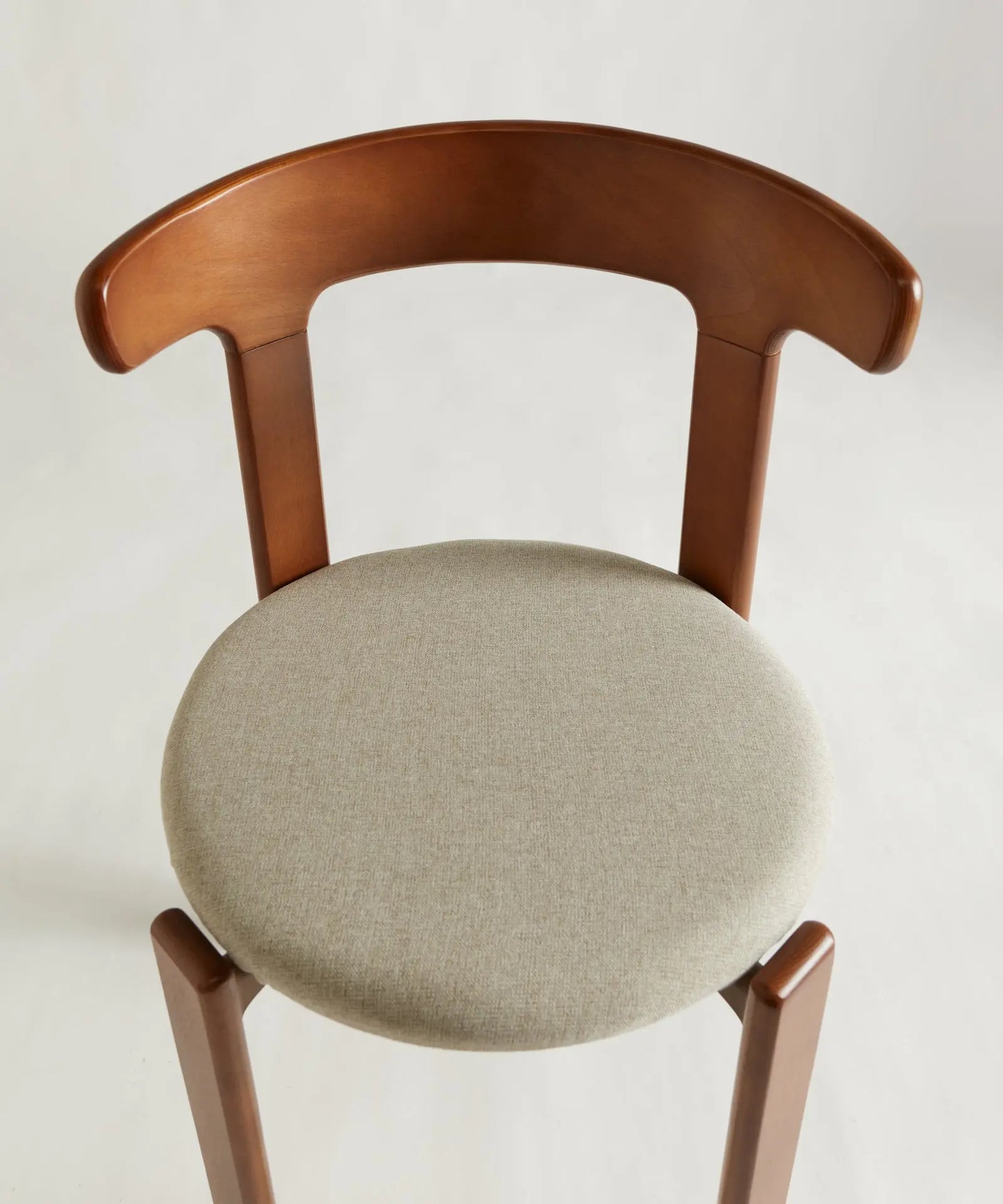 56687044985218 Silla de Comedor en Madera Tapizada Grim Sillas de Madera Northdeco