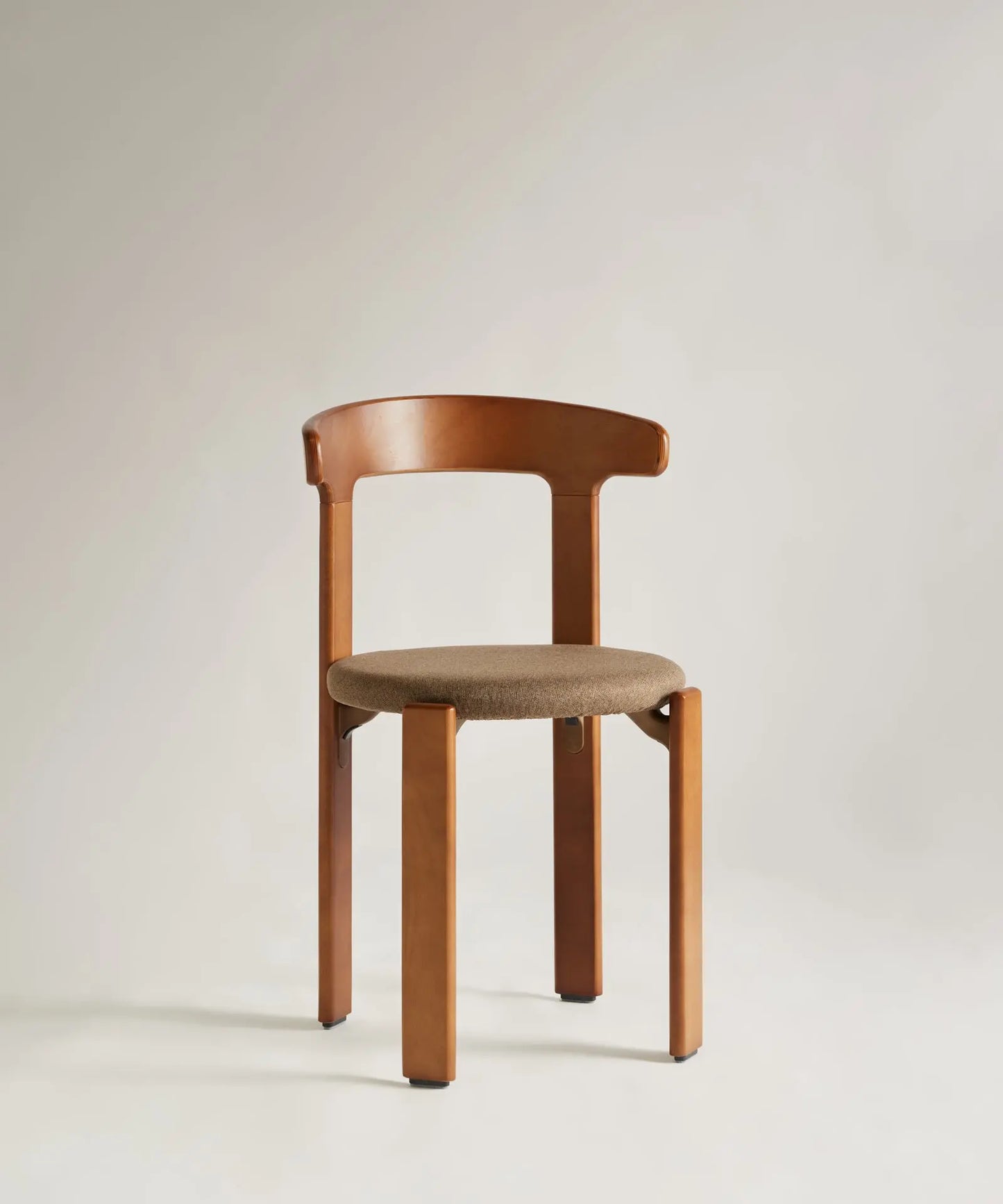 56687045017986 Silla de Comedor en Madera Tapizada Grim Sillas de Madera Northdeco