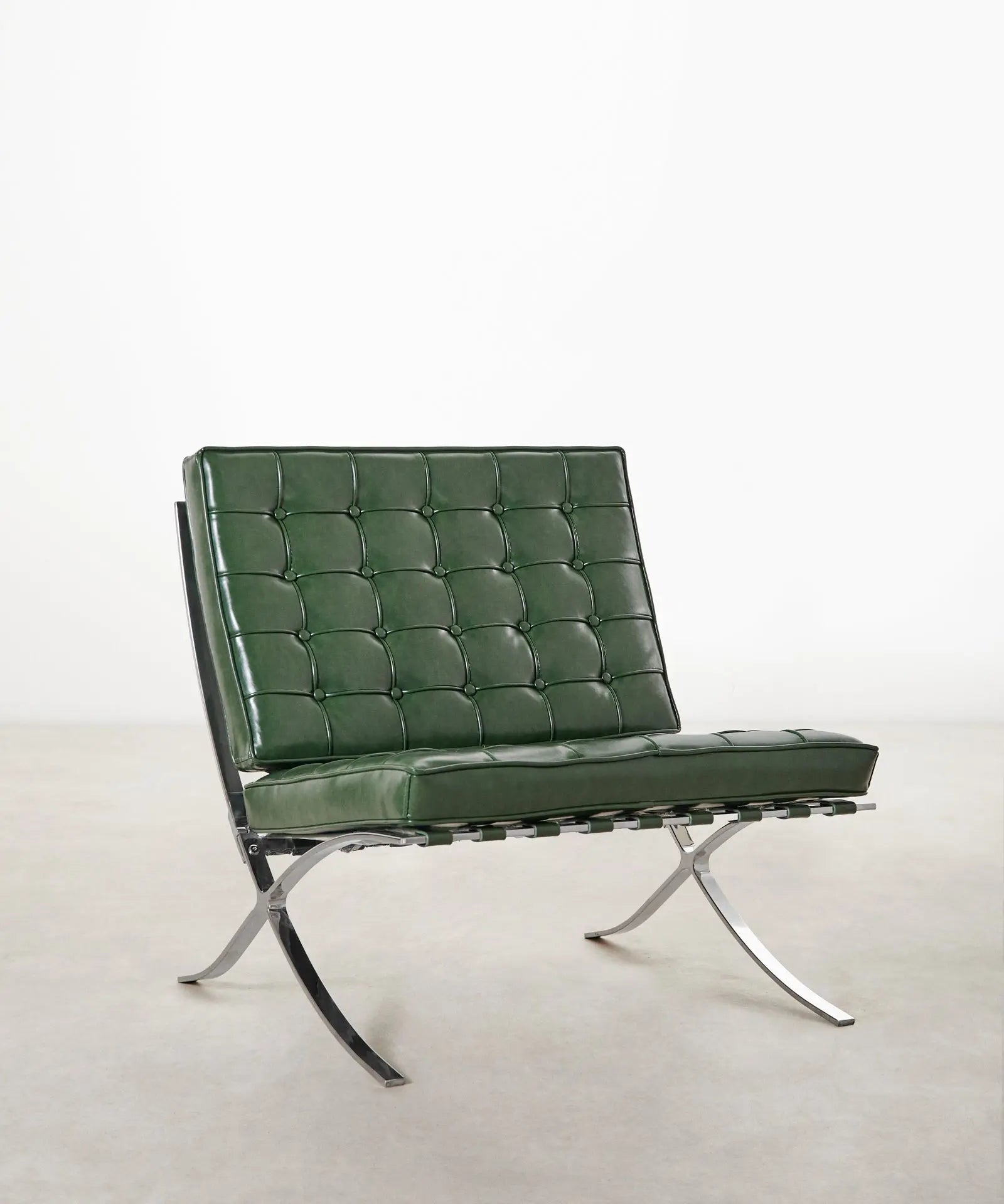 55207084425602 Silla de Acero Tapizada en Polipiel Barcelona Sillones de Polipiel Northdeco