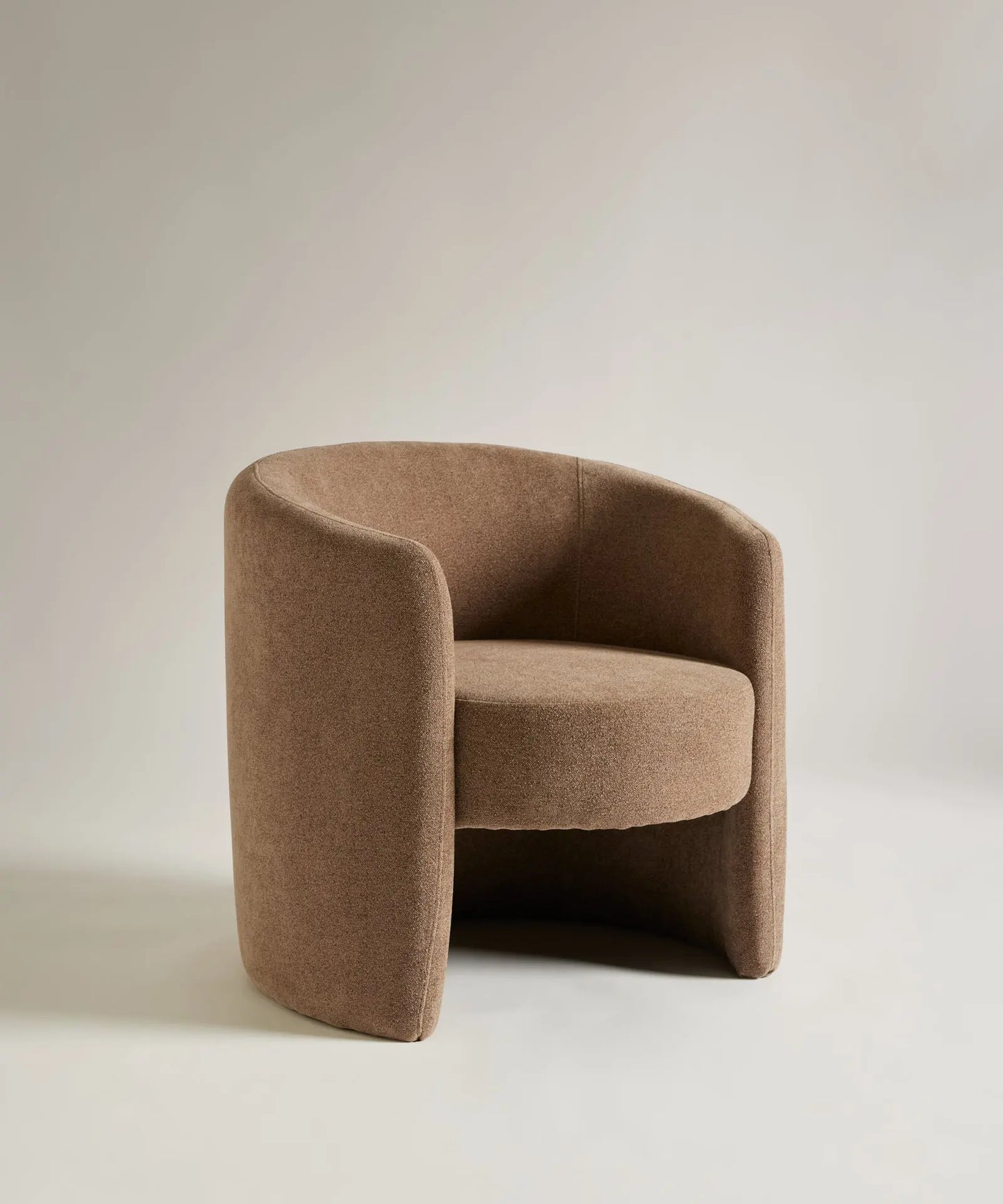 56695339057538 Sillón de Tela Galdana Sillones tapizados Northdeco