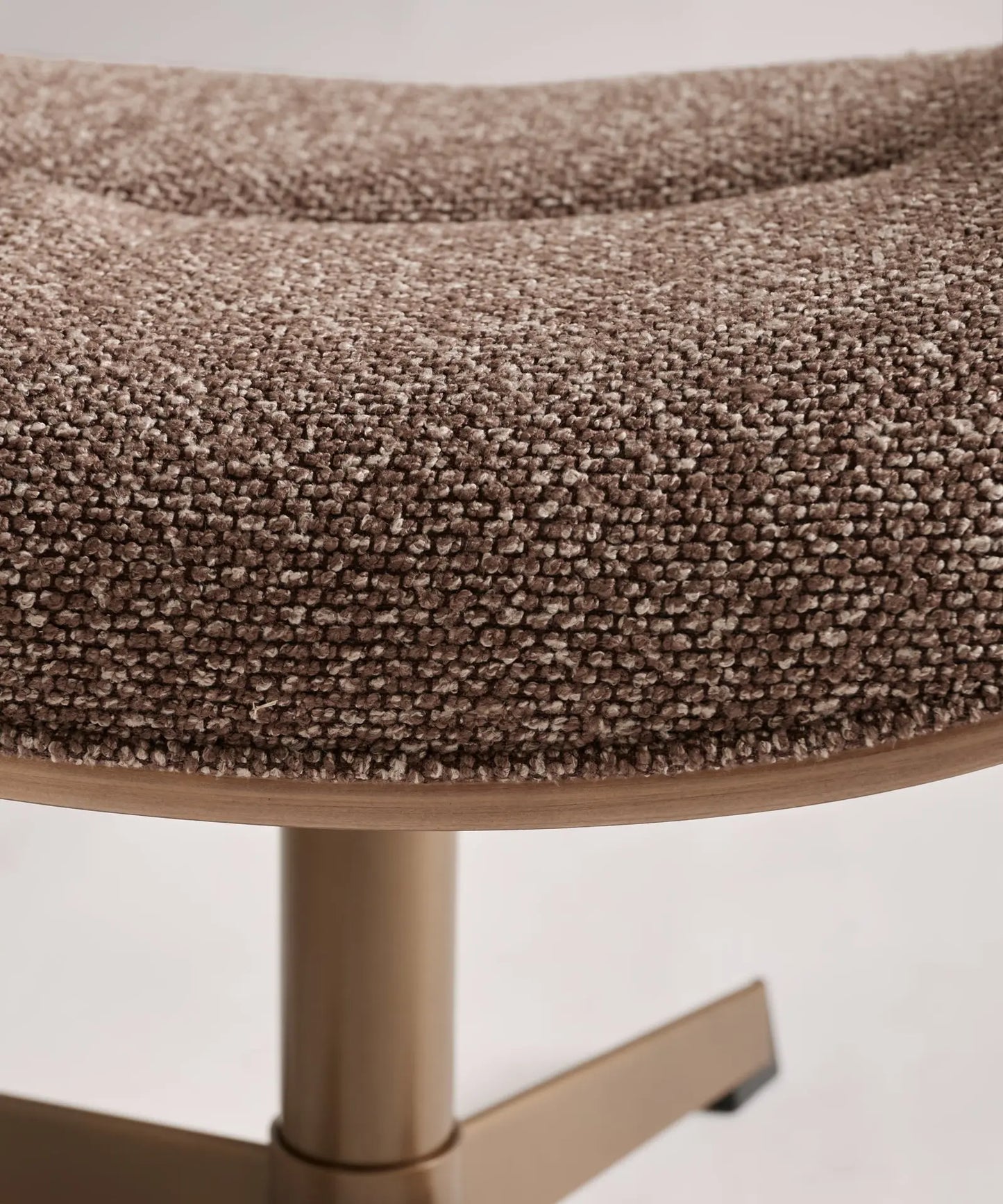 56710340804994 Sillón Reclinable en Madera y Tapizado con Reposapiés Osaka Sillones tapizados Northdeco