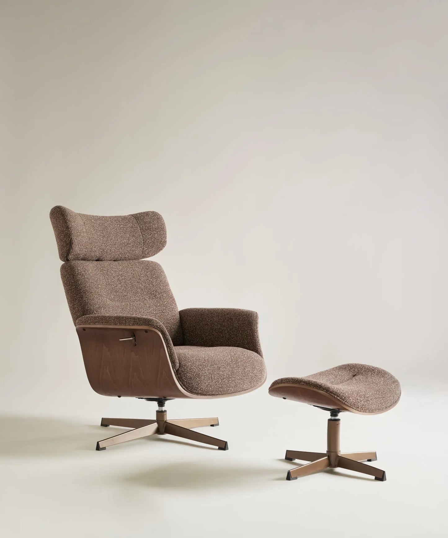 56710340804994 Sillón Reclinable en Madera y Tapizado con Reposapiés Osaka Sillones tapizados Northdeco