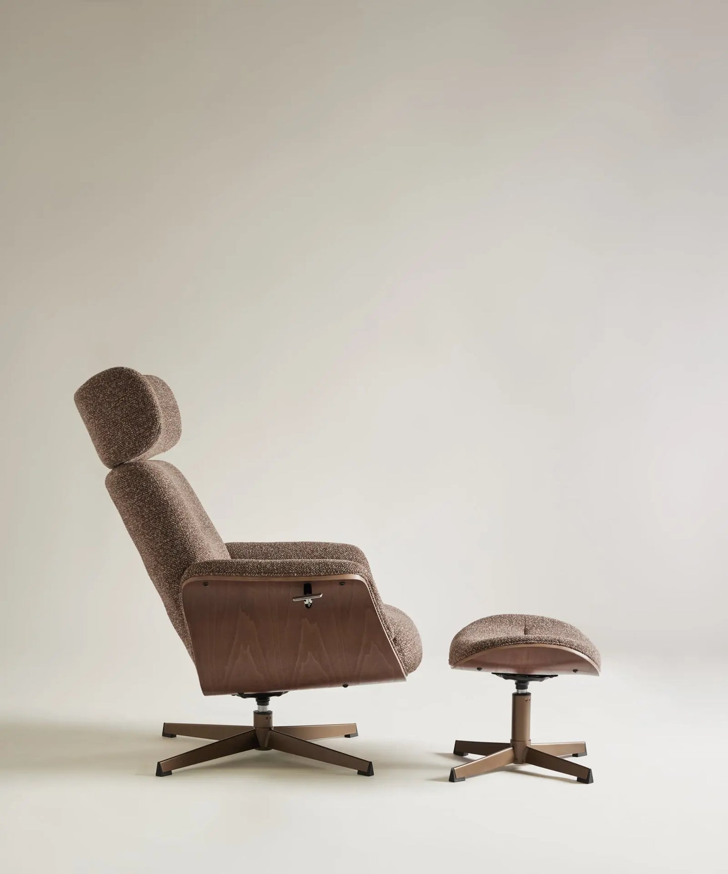 56710340804994 Sillón Reclinable en Madera y Tapizado con Reposapiés Osaka Sillones tapizados Northdeco