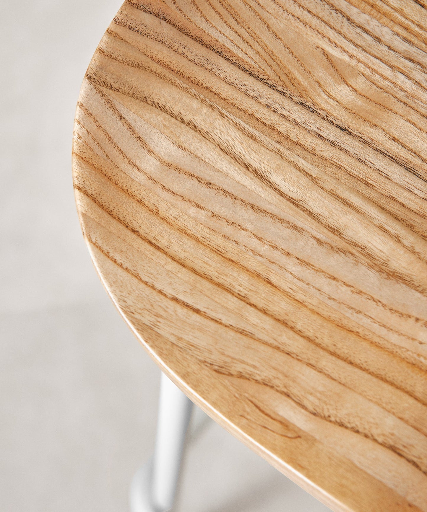 55535025586562 Taburete Alto en Acero y Madera Kai Taburetes Northdeco