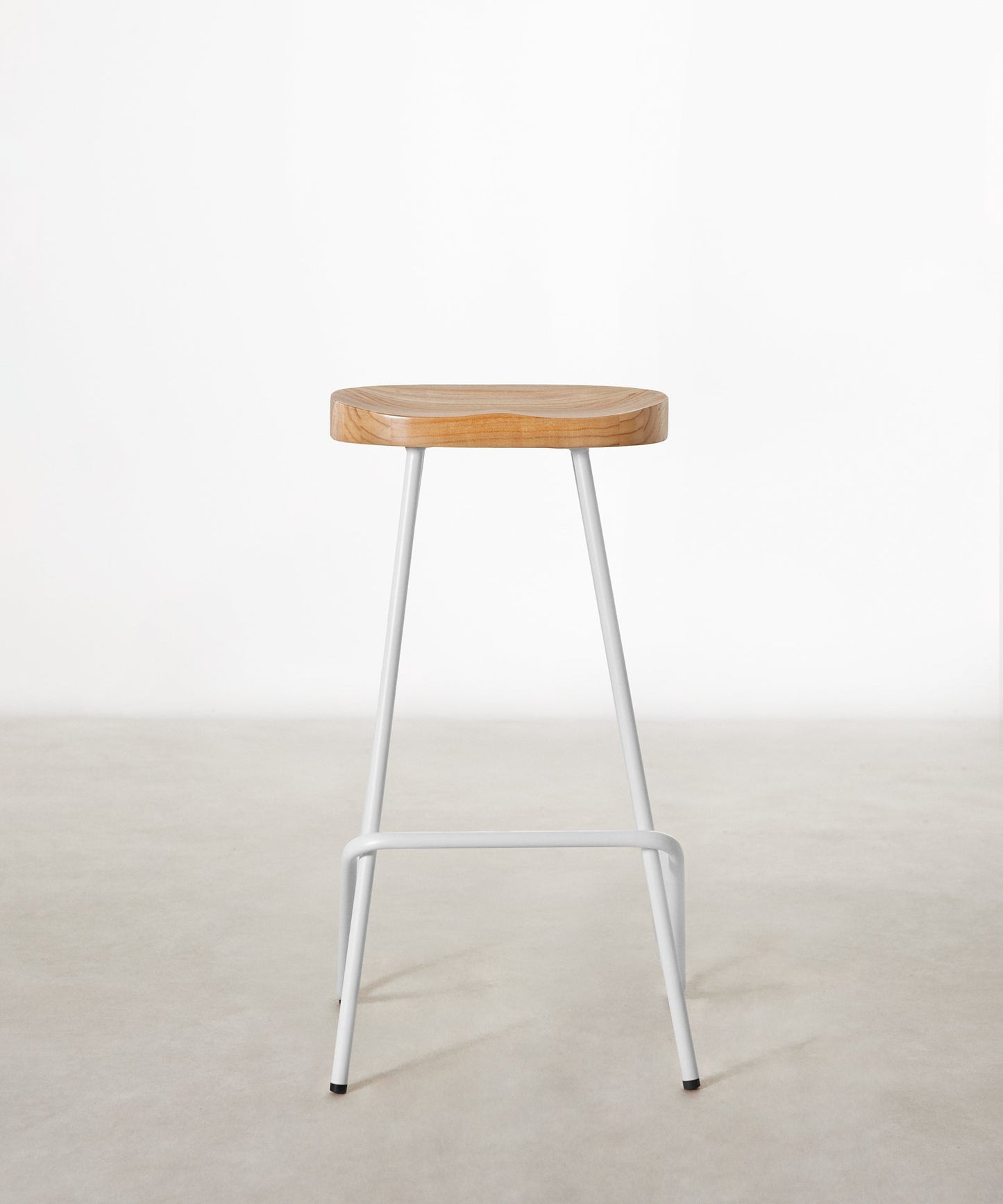 55535025586562 Taburete Alto en Acero y Madera Kai Taburetes Northdeco
