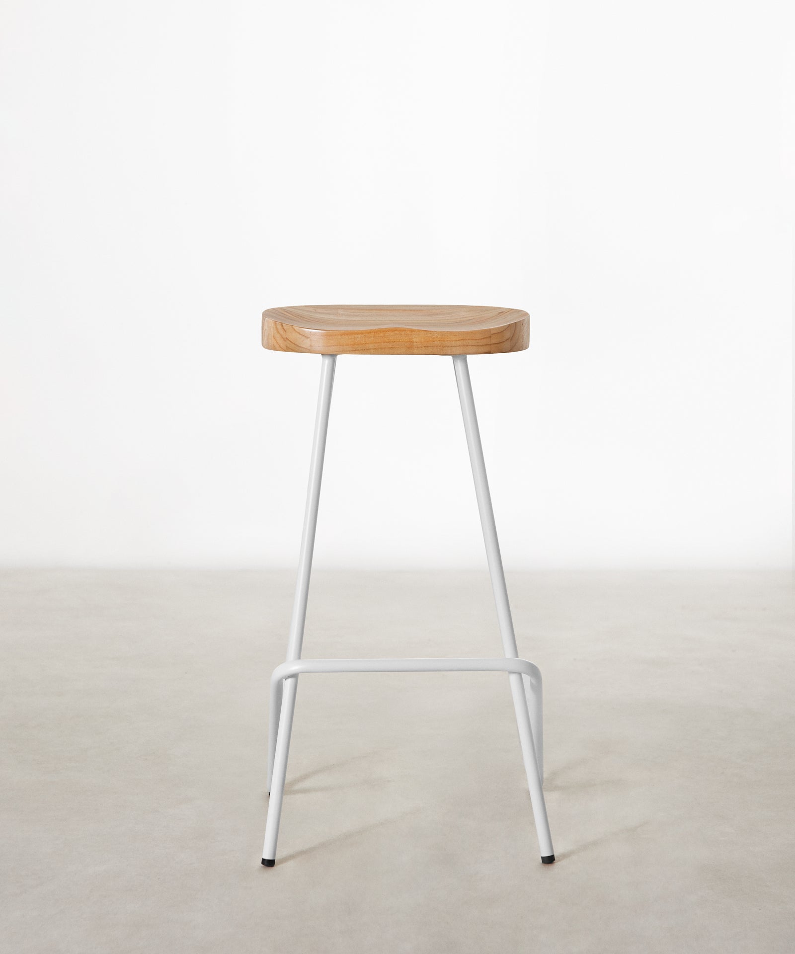 55535025586562 Taburete Alto en Acero y Madera Kai Taburetes Northdeco