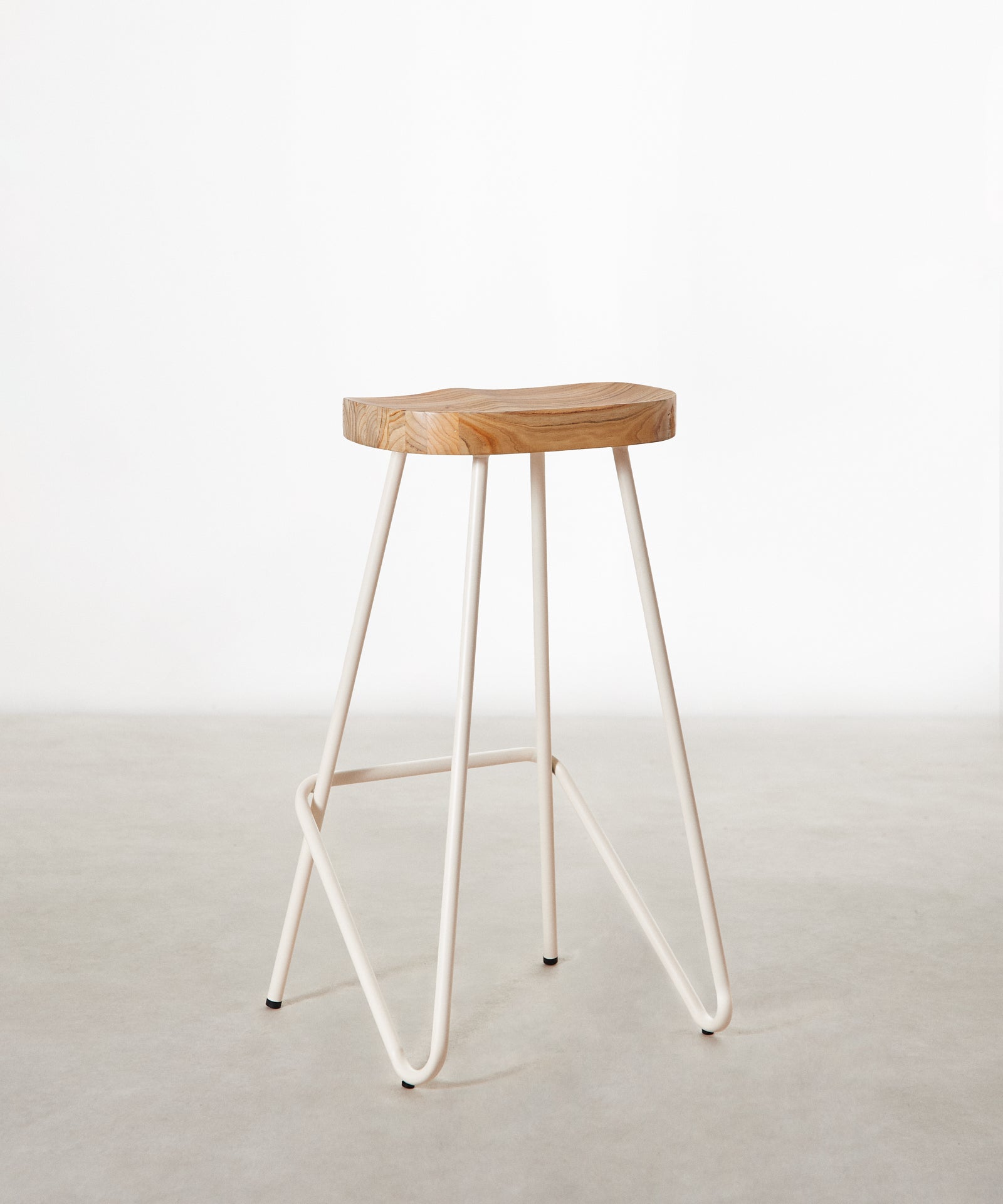 55535025521026 Taburete Alto en Acero y Madera Kai Taburetes Northdeco
