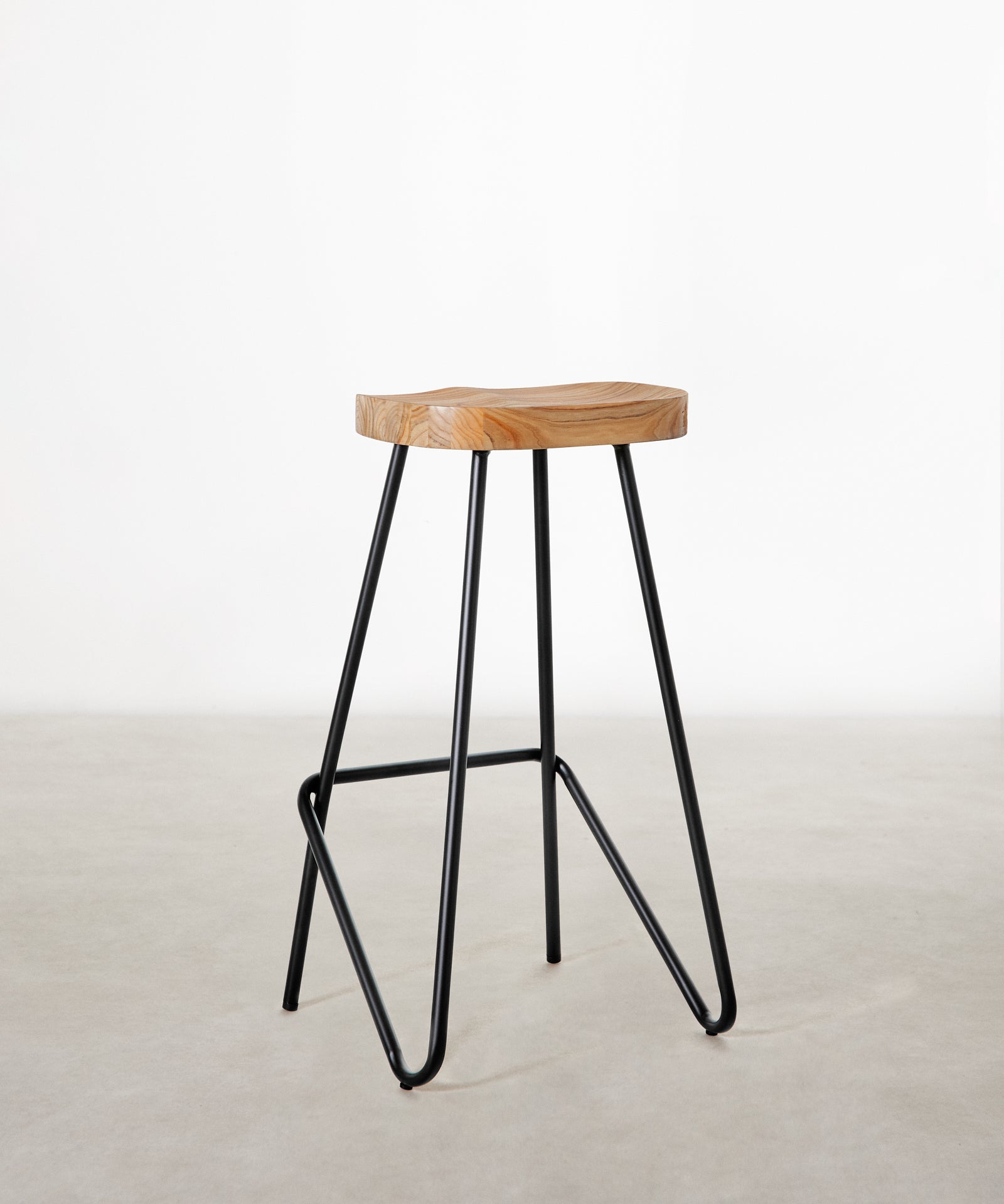 55535025553794 Taburete Alto en Acero y Madera Kai Taburetes Northdeco