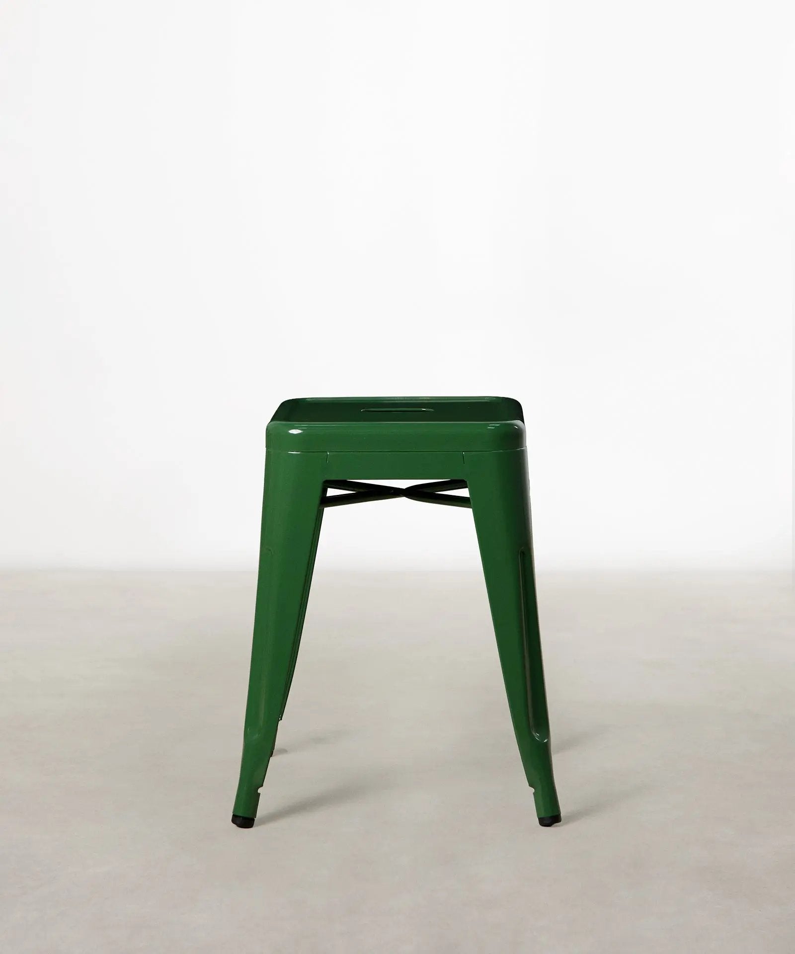 55743336055170 Taburete Bajo de Metal Tolik Taburetes Northdeco