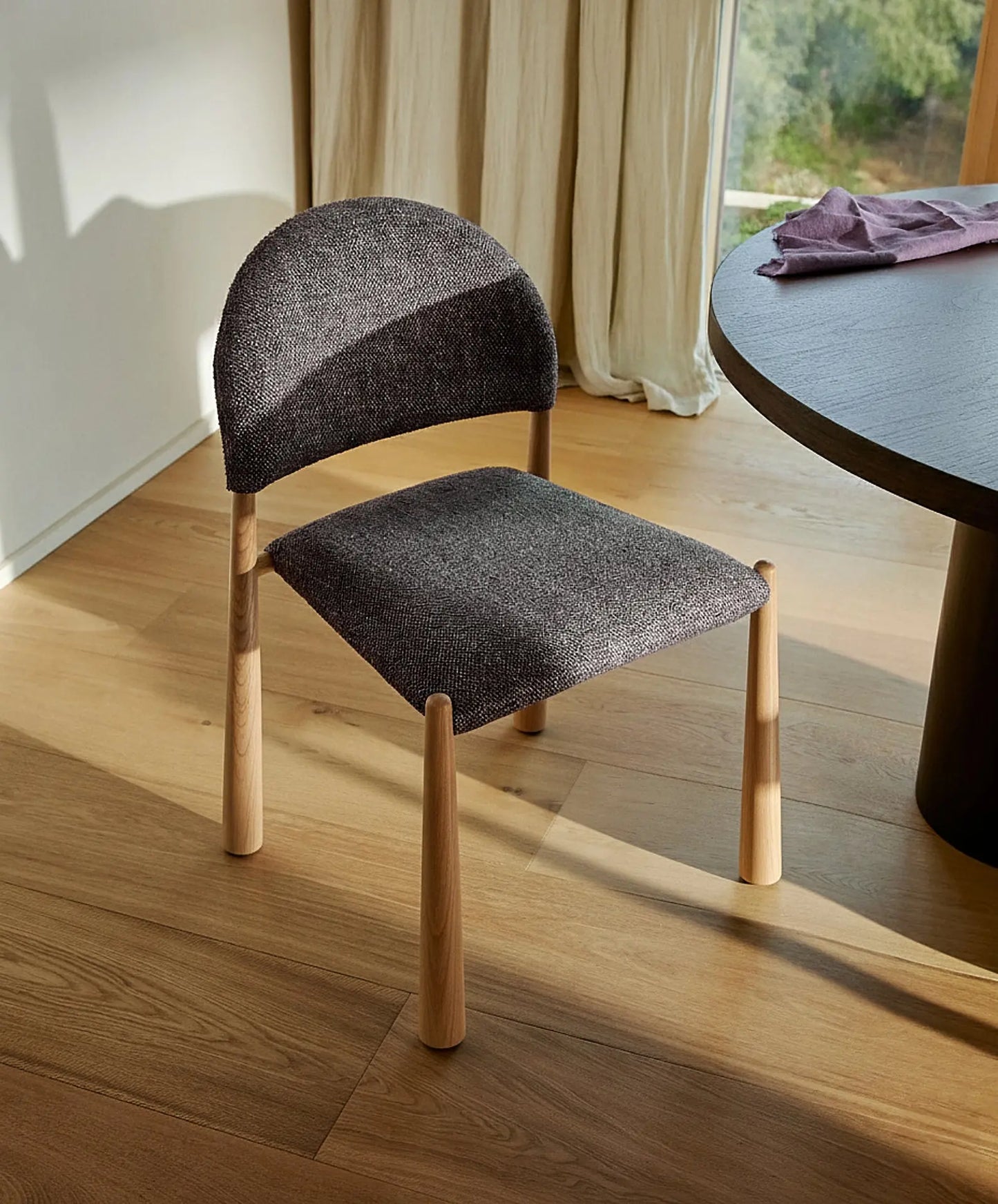 55651928572290 Silla de Comedor en Metal Tapizada Blair Sillas tapizadas Northdeco