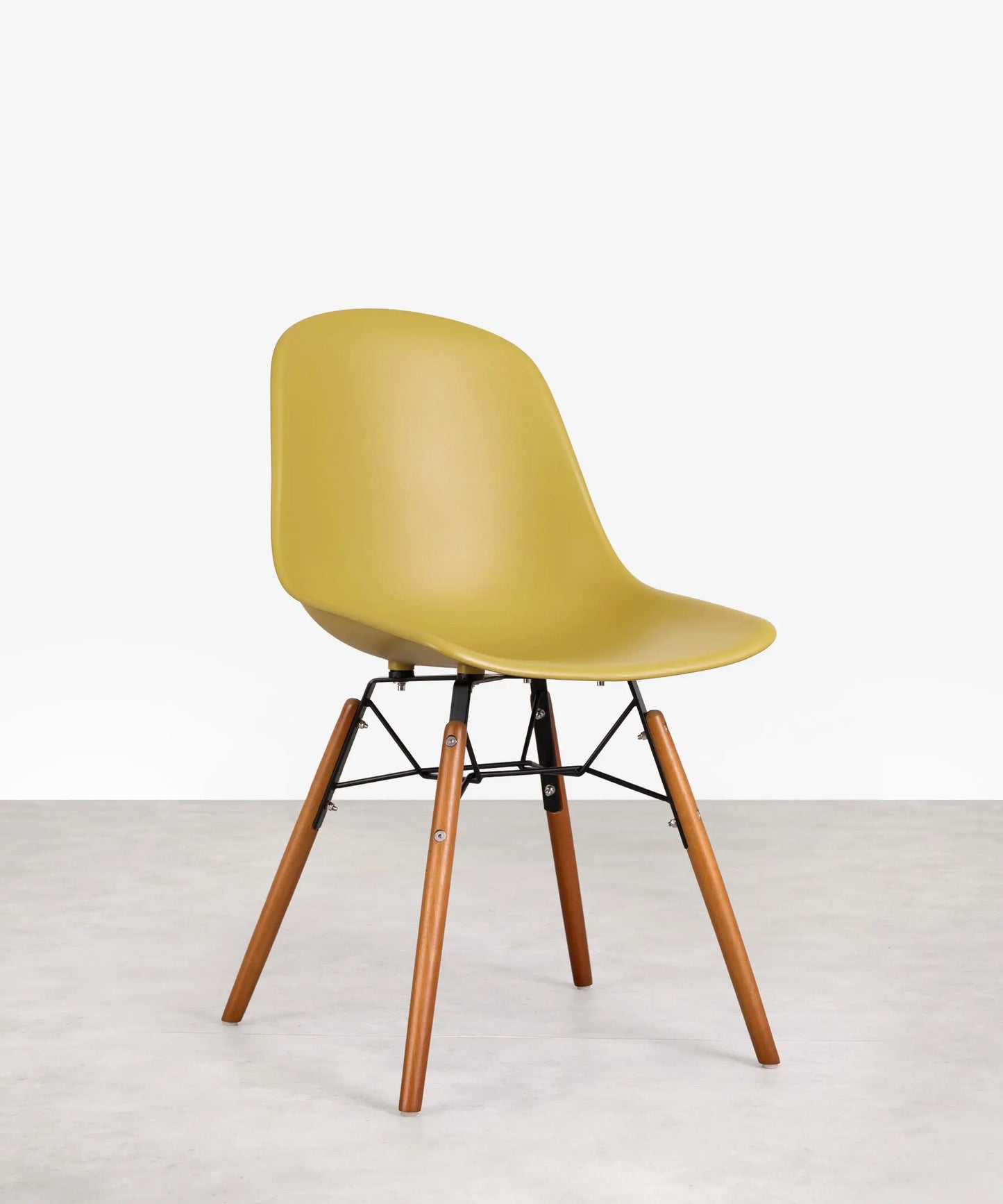 42033017192627 Silla de Polipropileno y Madera Elon Sillas de Plástico Northdeco