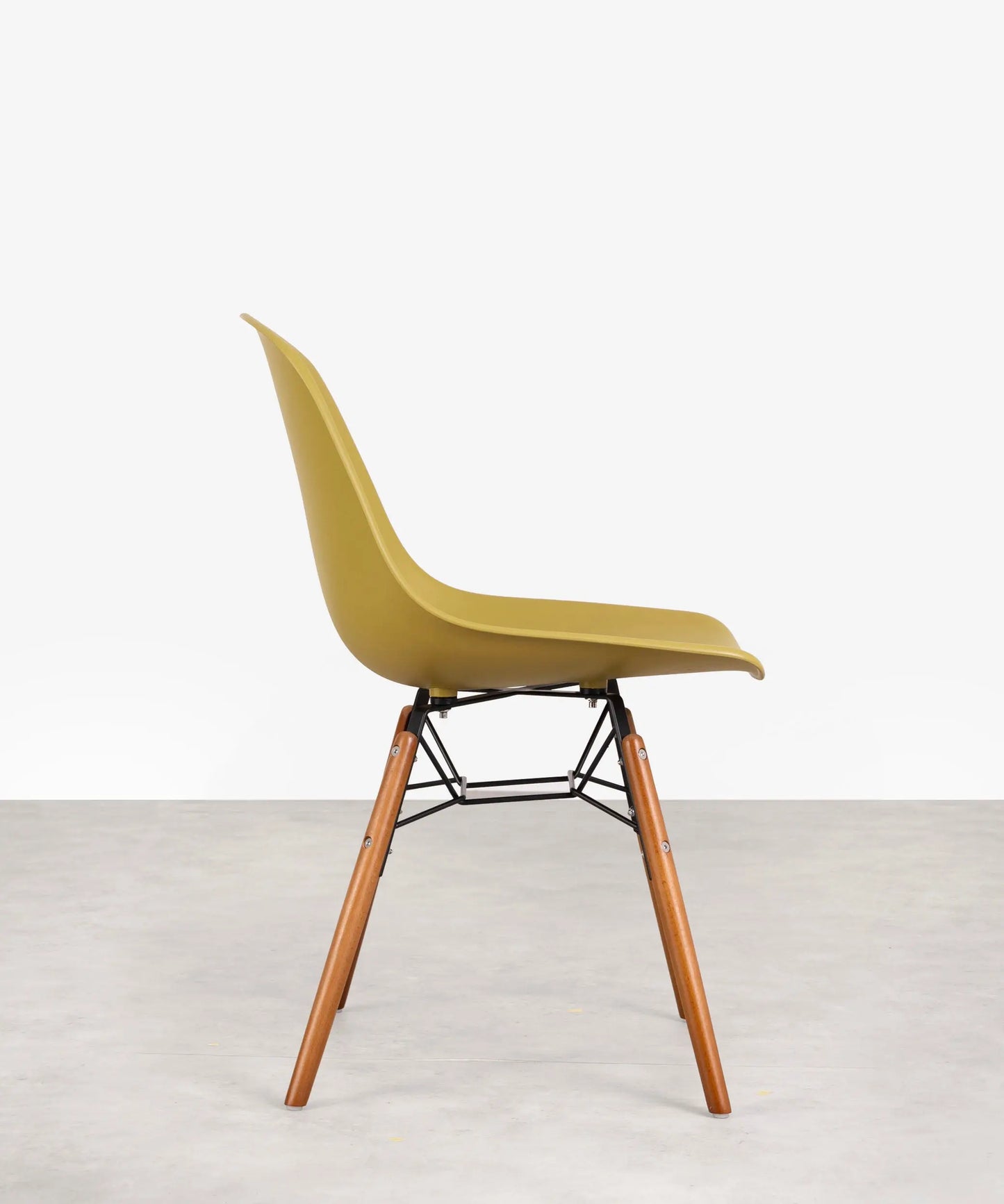 42033017192627 Silla de Polipropileno y Madera Elon Sillas de Plástico Northdeco