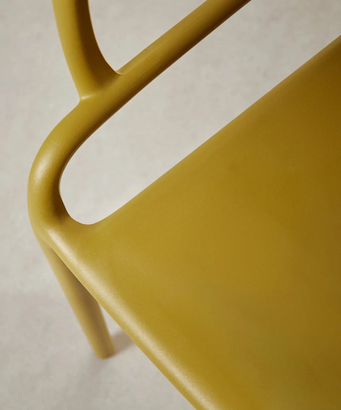 55066312671618 Silla de Polipropileno con Reposabrazos Mila Sillas de Plástico Northdeco