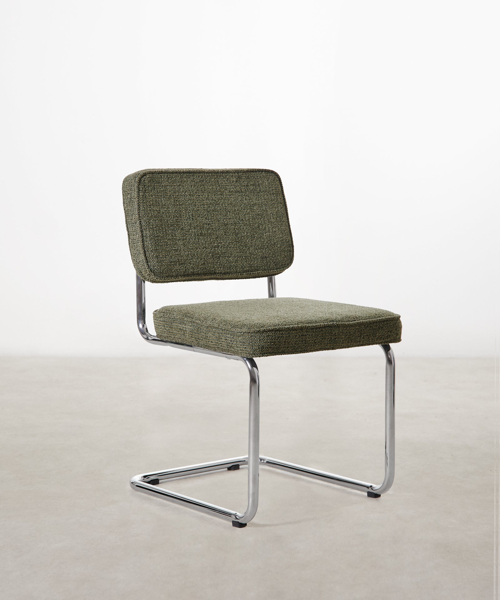 55253067694466 ND- 0923 Sillas tapizadas Northdeco